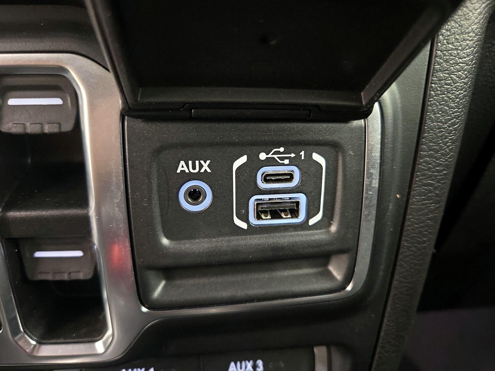 Thumbnail: 2023 Jeep Wrangler - 19