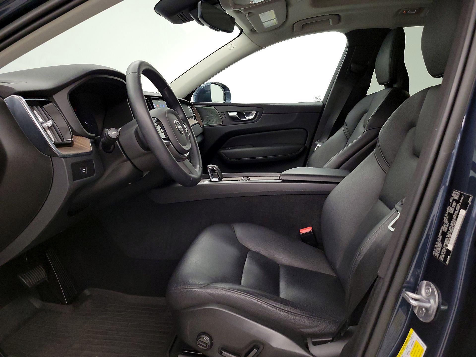 Thumbnail: 2023 Volvo XC60 - 11