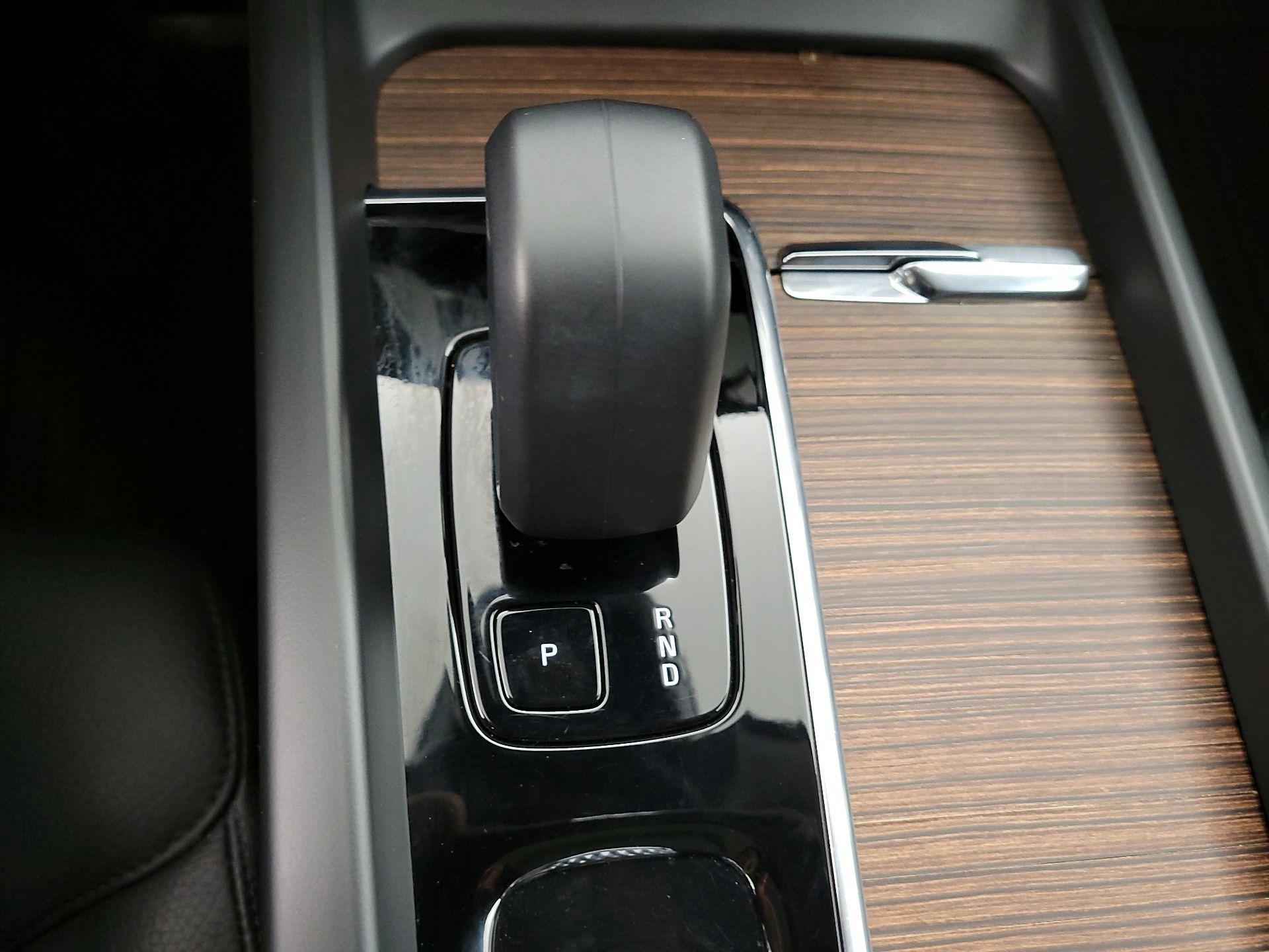 Thumbnail: 2023 Volvo XC60 - 18