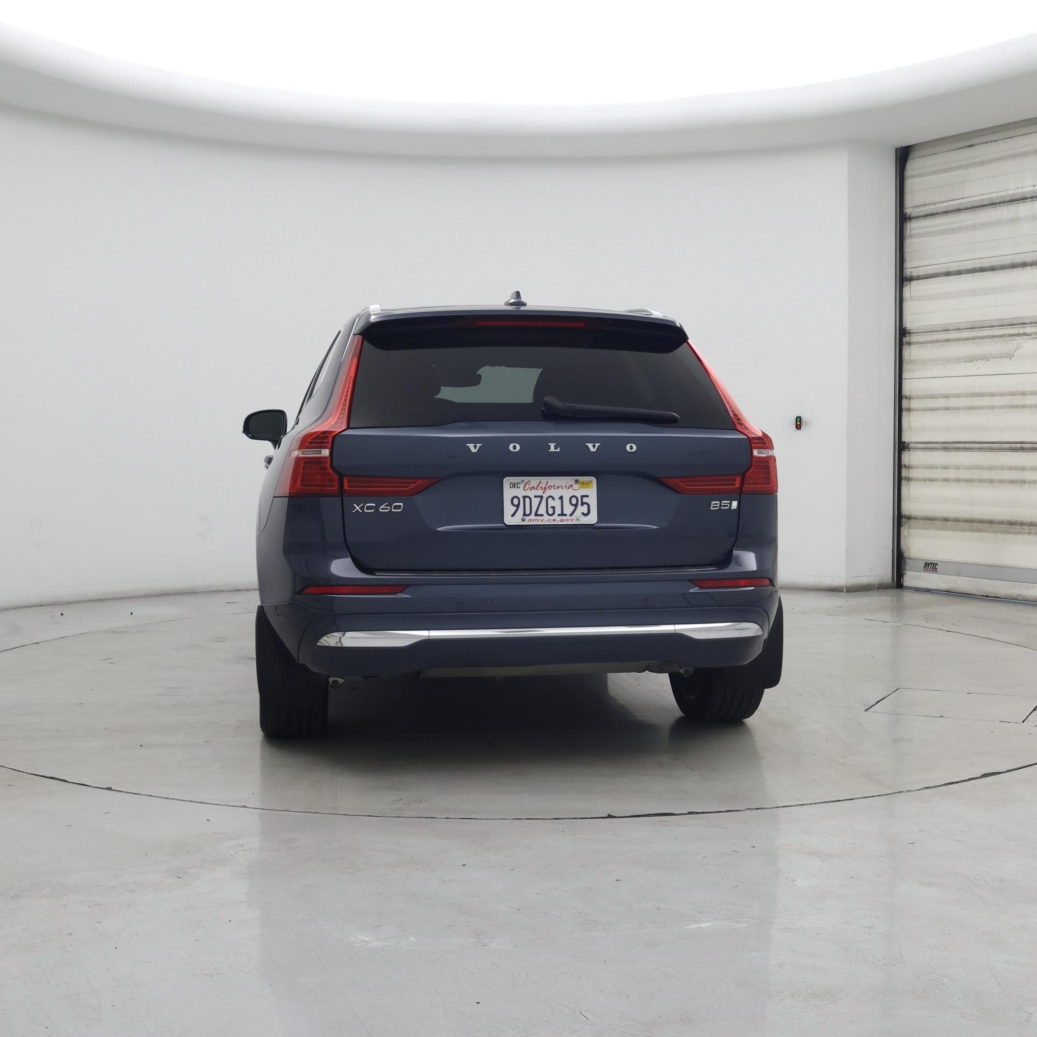 Thumbnail: 2023 Volvo XC60 - 6