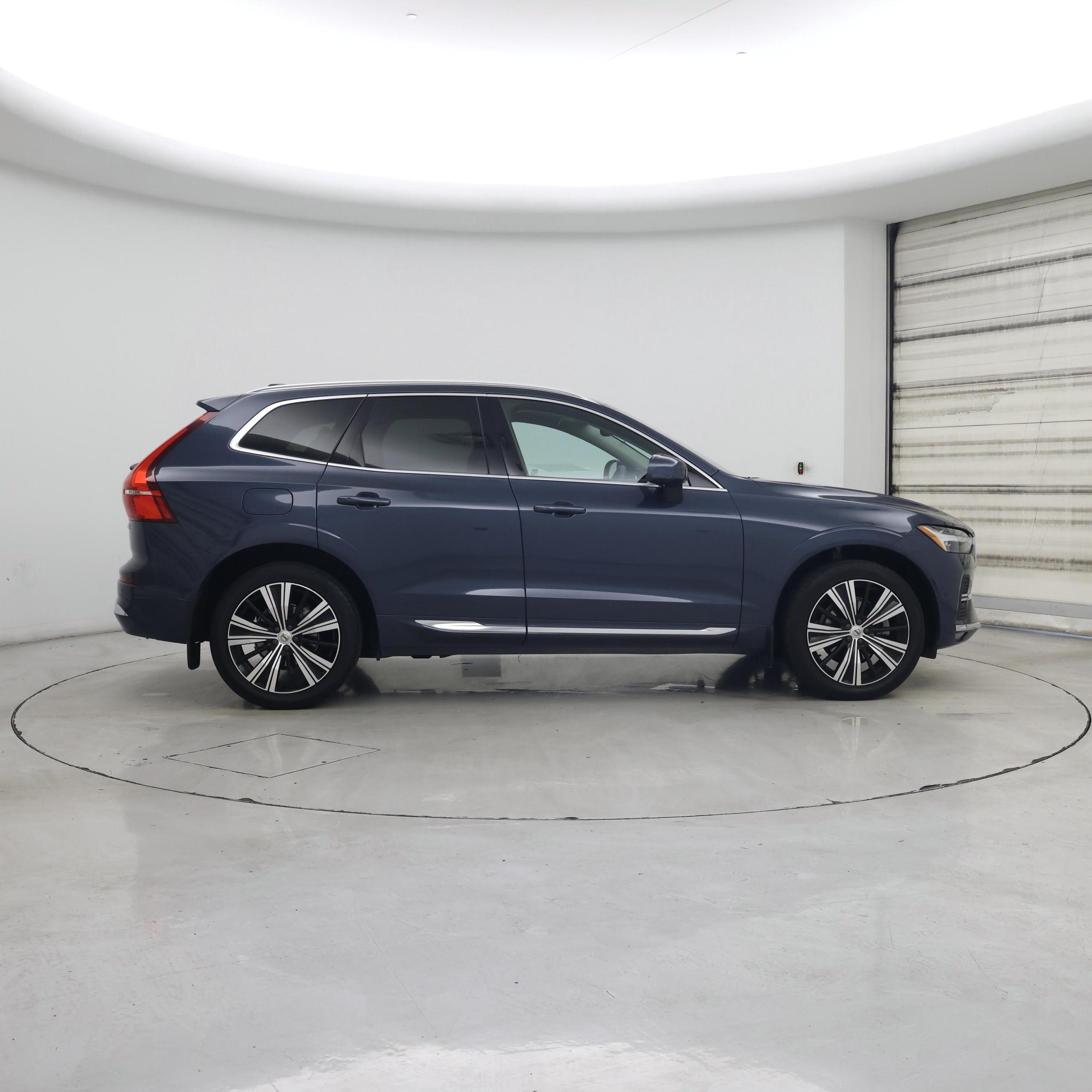 Thumbnail: 2023 Volvo XC60 - 7
