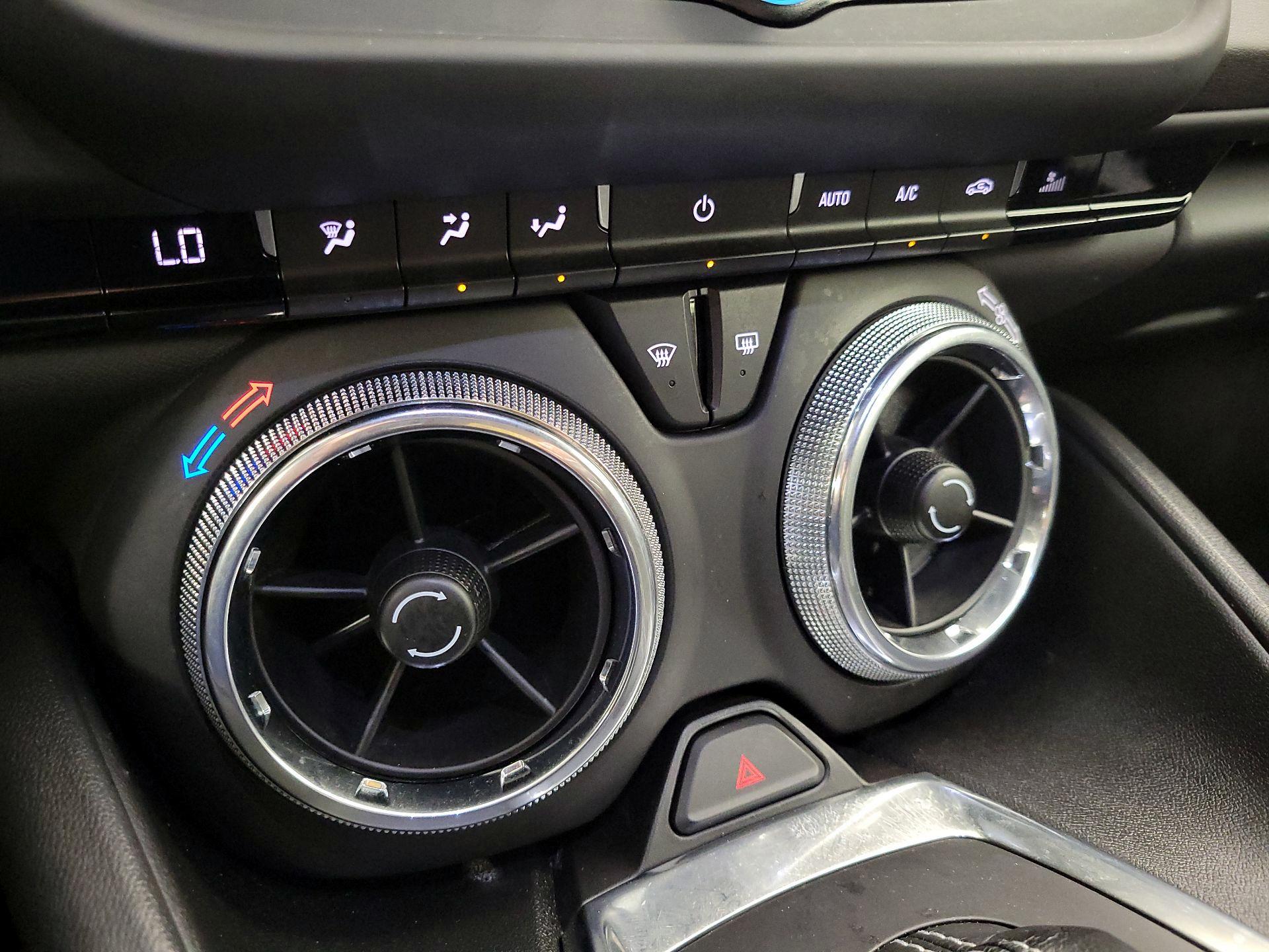 Thumbnail: 2020 Chevrolet Camaro - 16