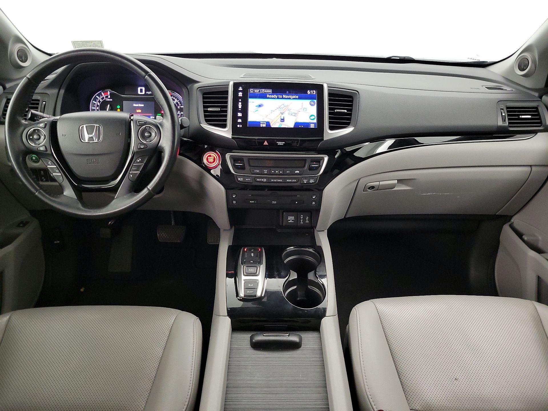 Thumbnail: 2017 Honda Pilot - 9