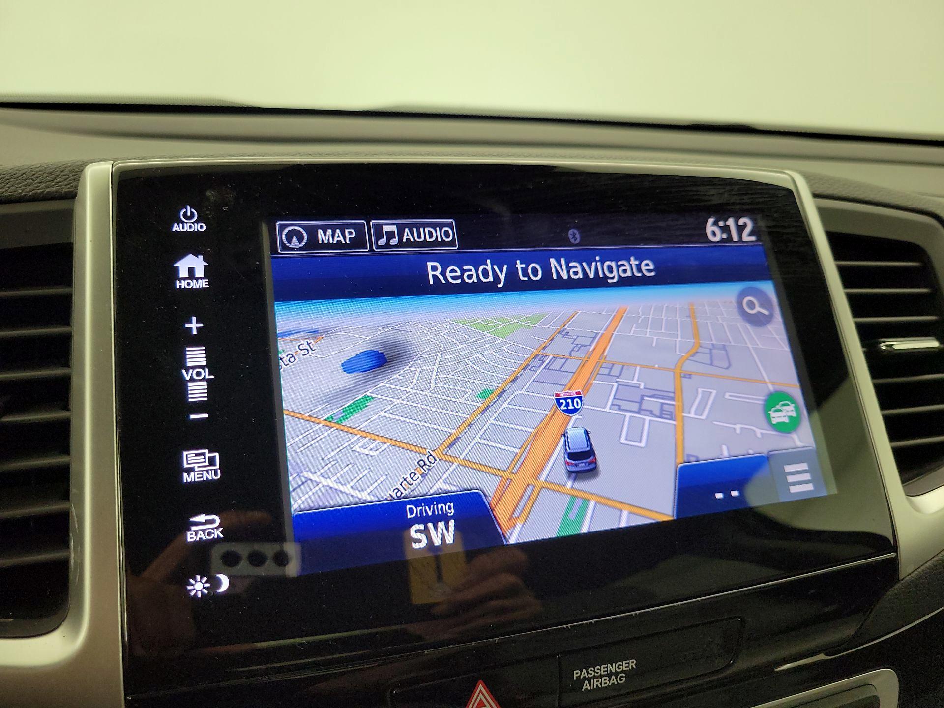 Thumbnail: 2017 Honda Pilot - 14