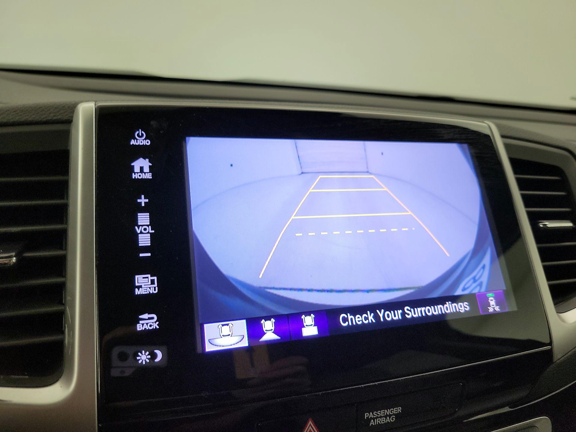 Thumbnail: 2017 Honda Pilot - 15