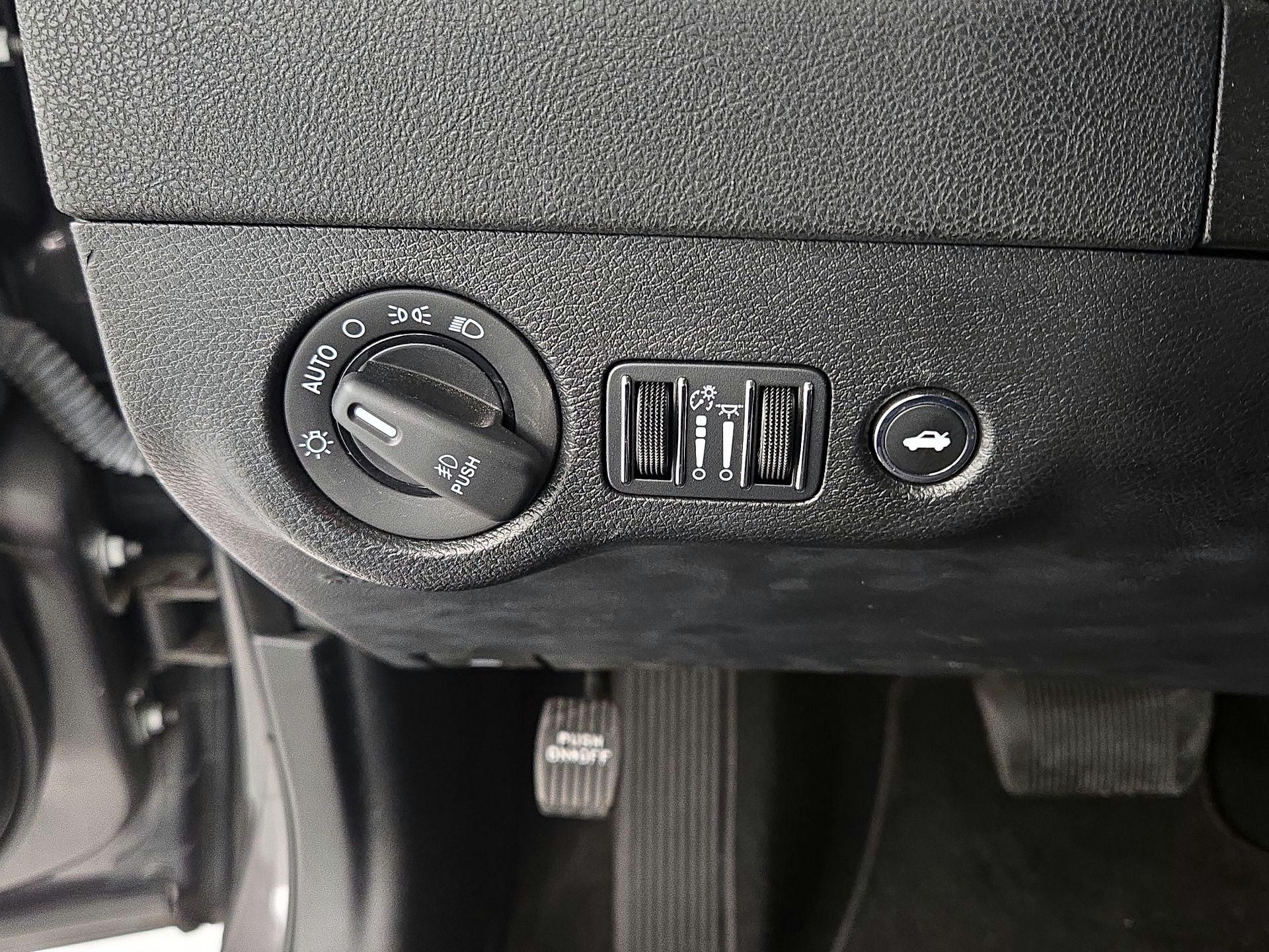 Thumbnail: 2021 Dodge Charger - 13