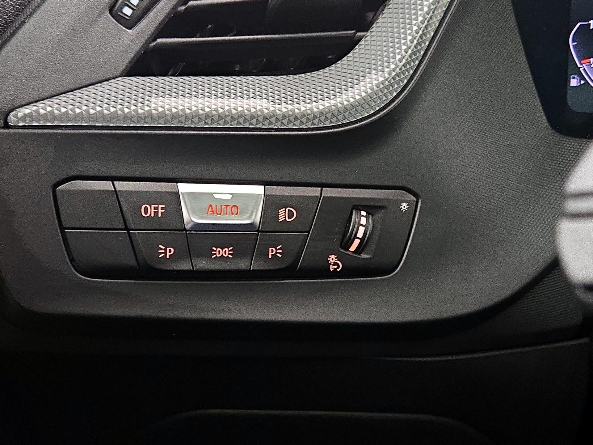 Thumbnail: 2024 BMW 2 Series - 13