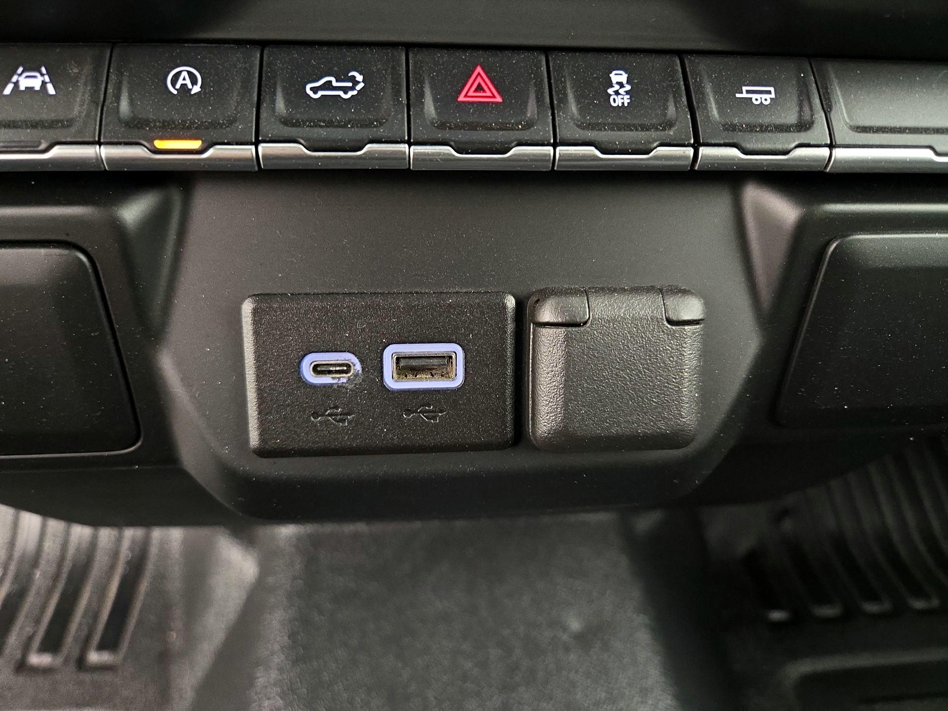 Thumbnail: 2024 Chevrolet Silverado 1500 - 18