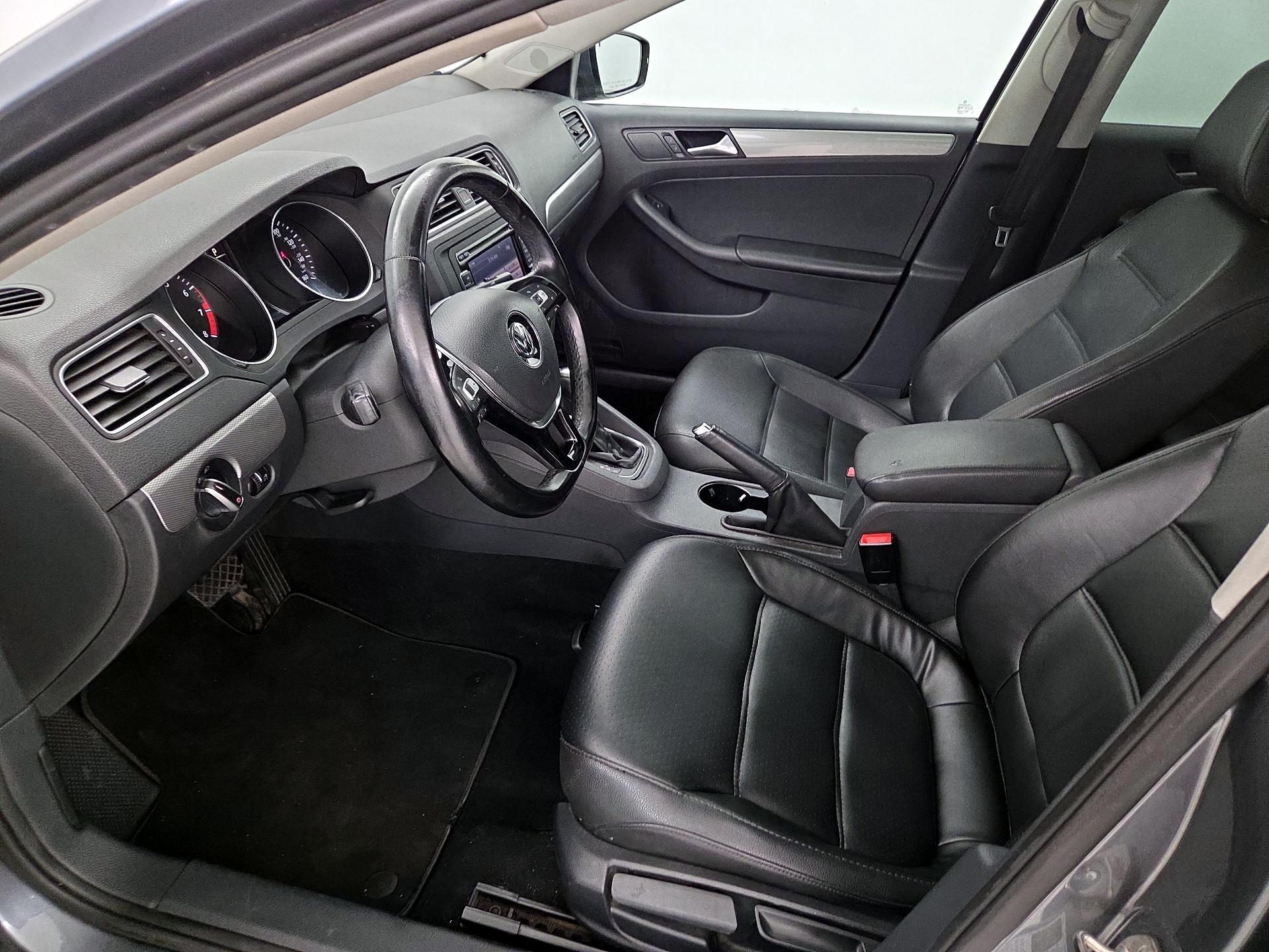 Thumbnail: 2015 Volkswagen Jetta - 11