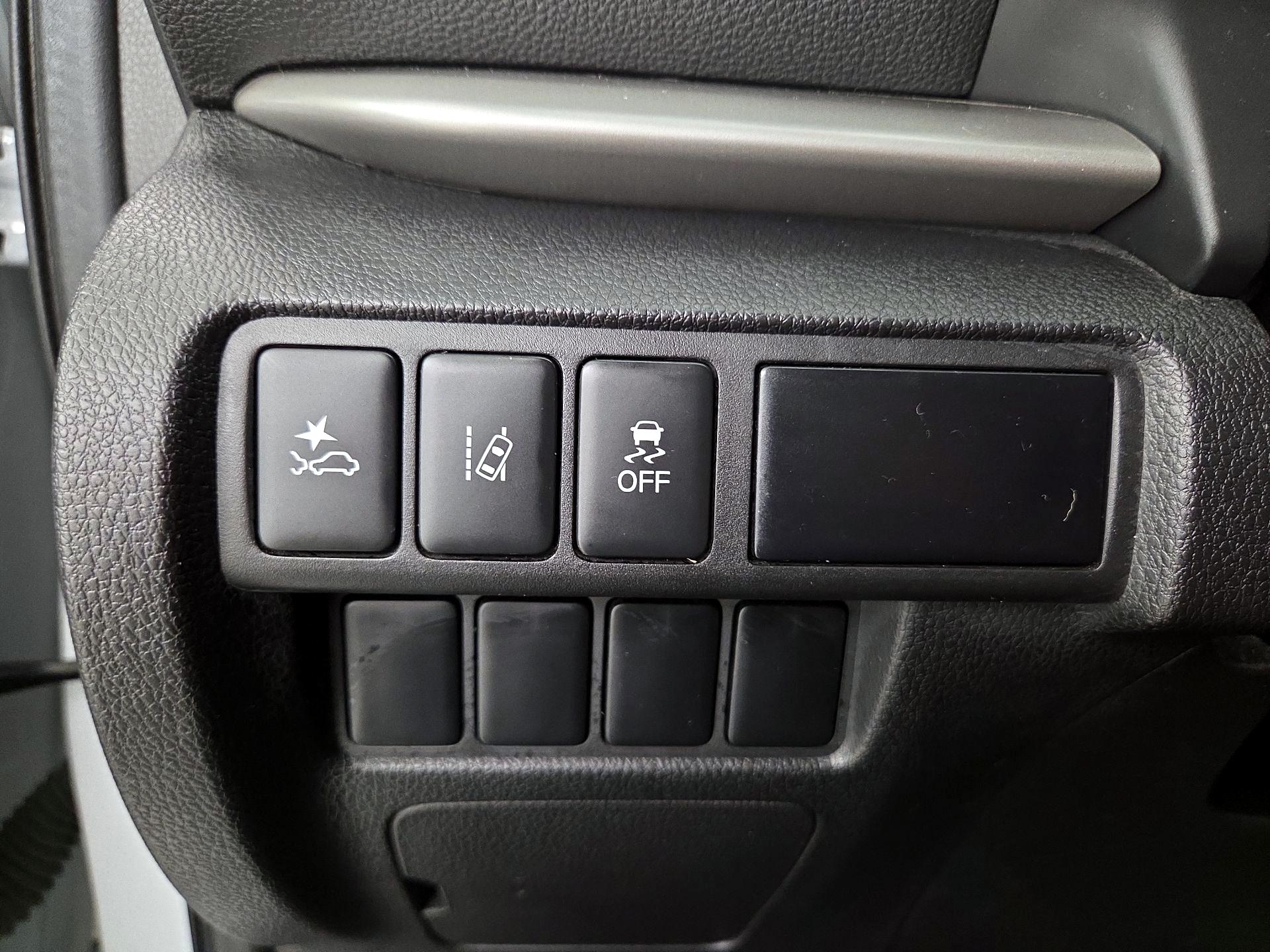 Thumbnail: 2022 Mitsubishi Eclipse Cross - 13