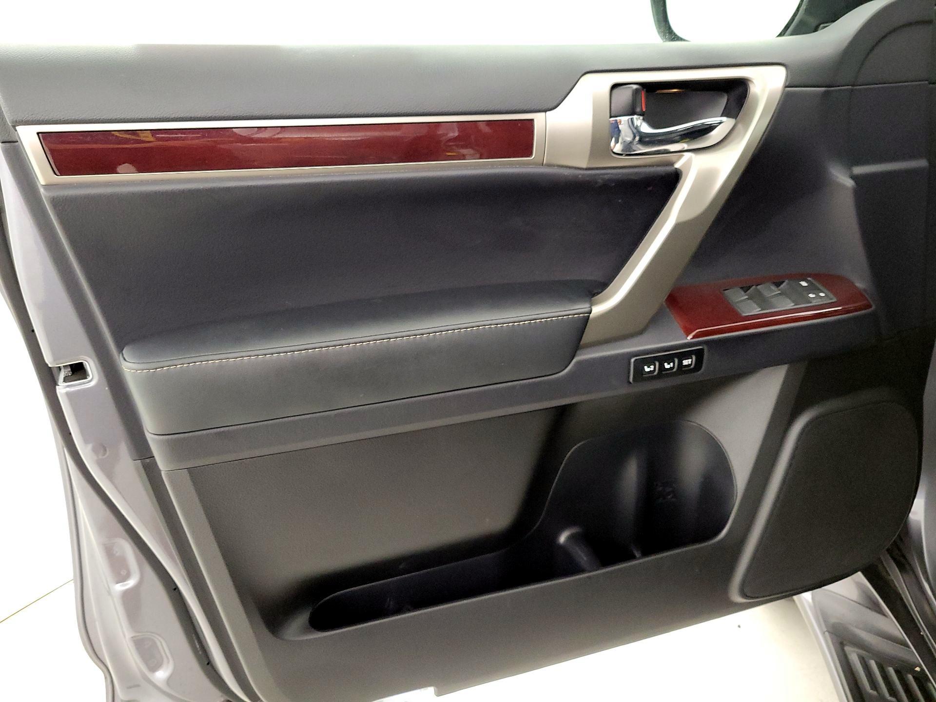 Thumbnail: 2019 Lexus GX - 12