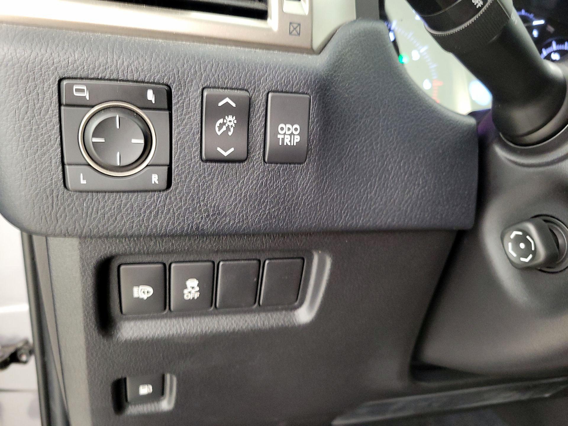 Thumbnail: 2019 Lexus GX - 13