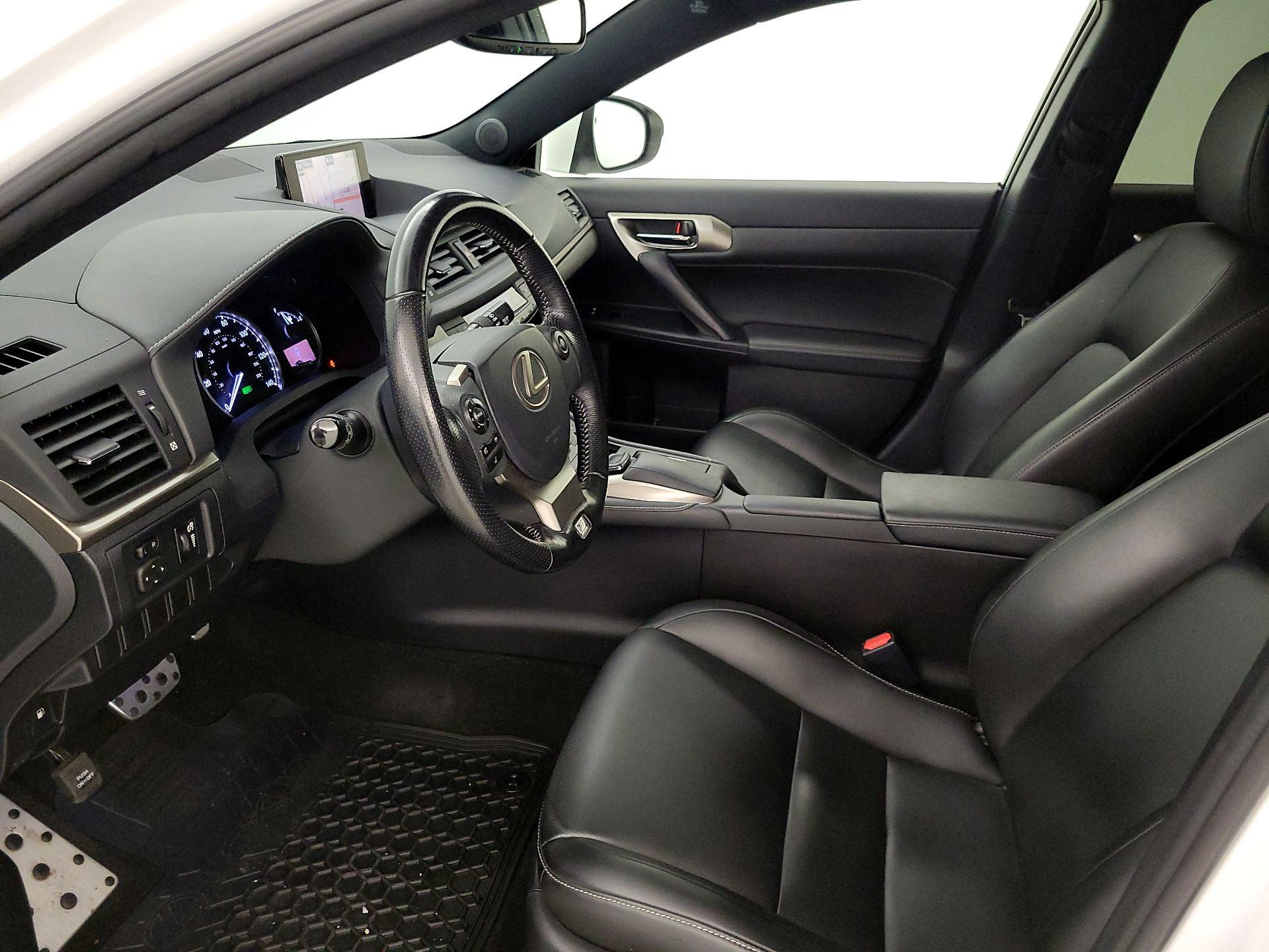 Thumbnail: 2017 Lexus CT - 11
