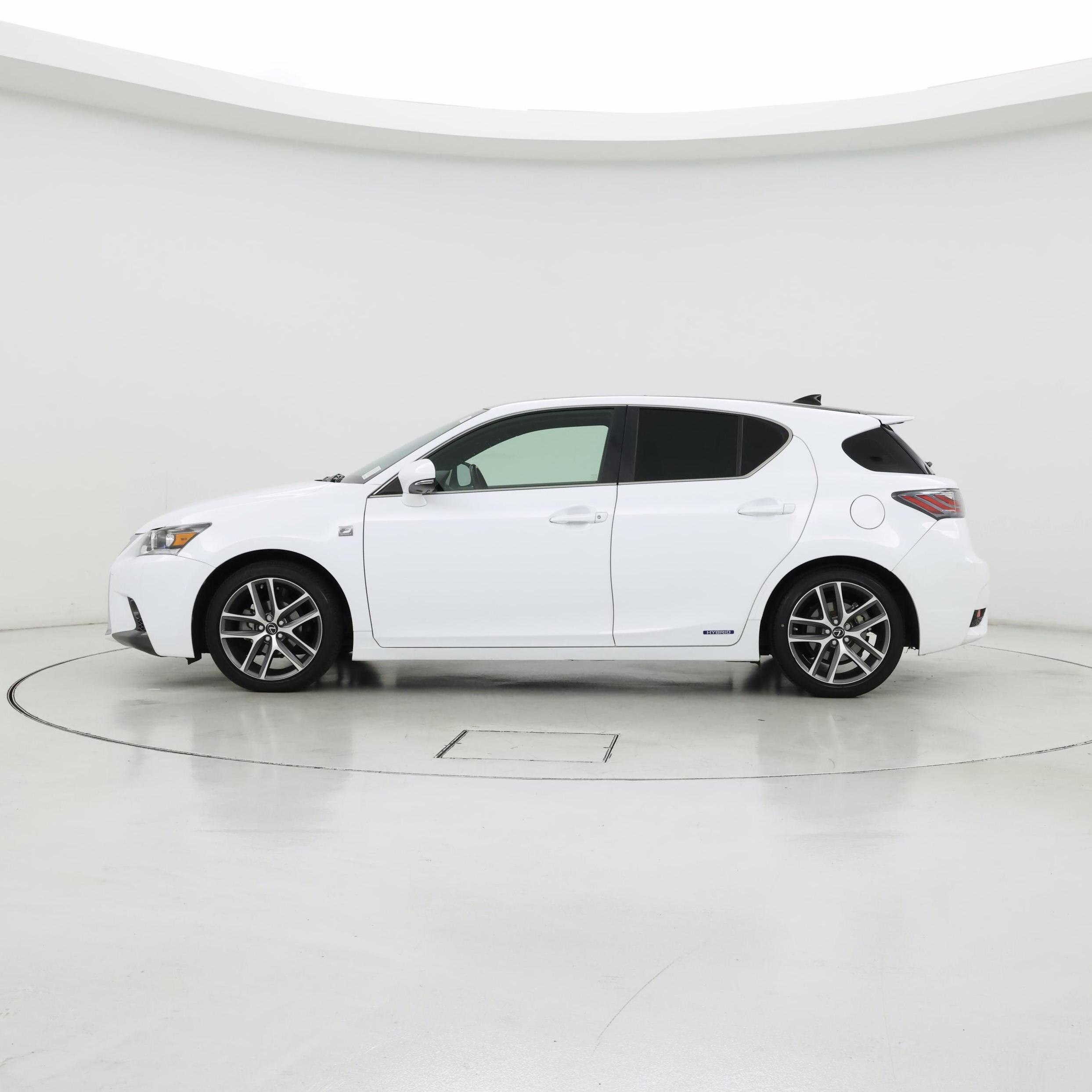 Thumbnail: 2017 Lexus CT - 3