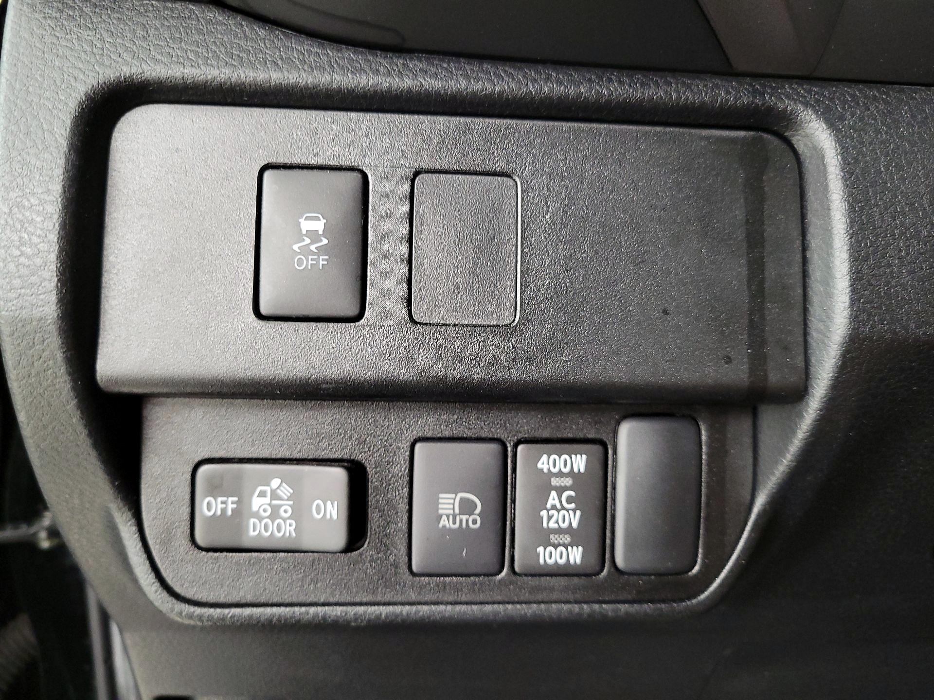 Thumbnail: 2023 Toyota Tacoma - 13