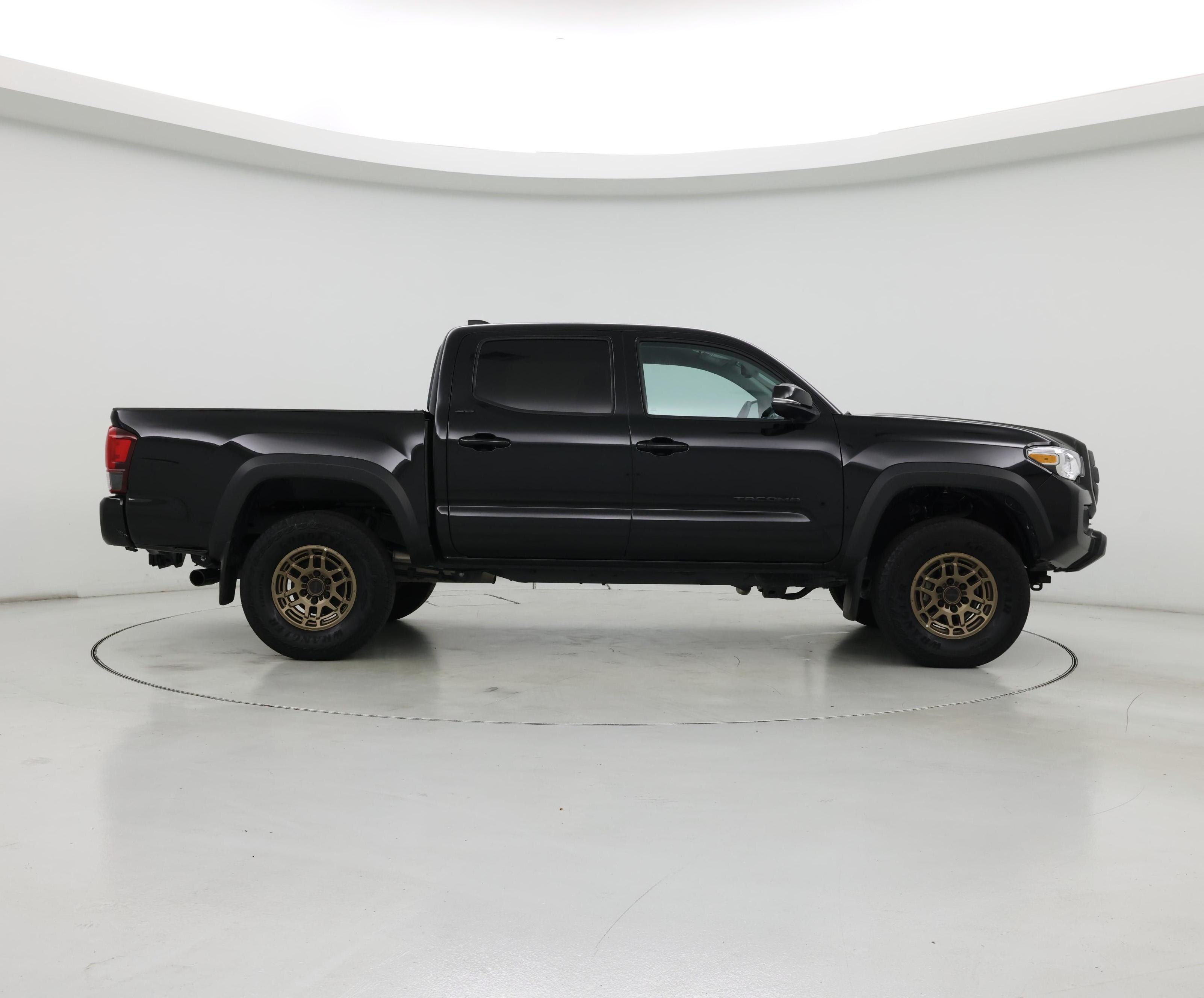 Thumbnail: 2023 Toyota Tacoma - 7