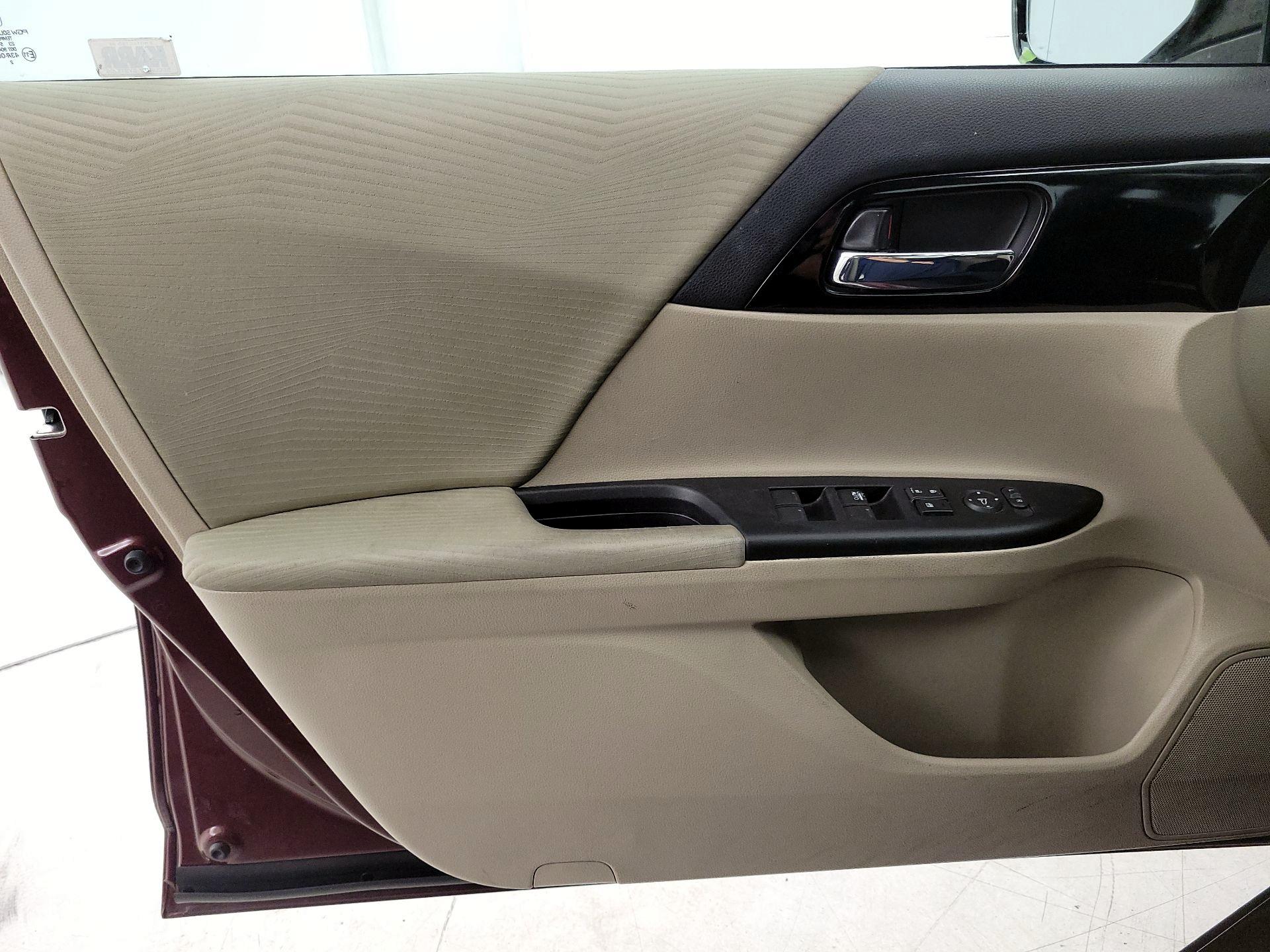 Thumbnail: 2016 Honda Accord - 12