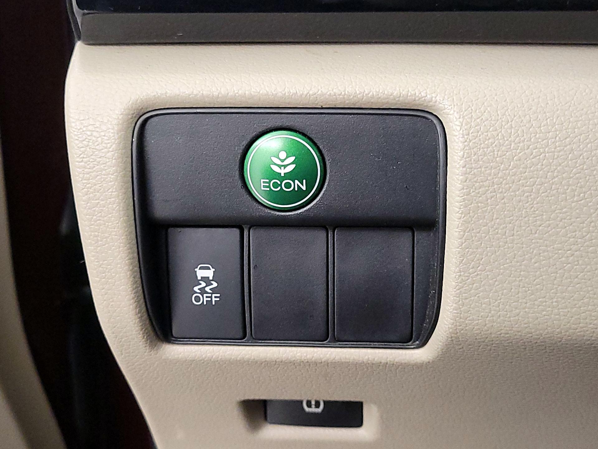 Thumbnail: 2016 Honda Accord - 13