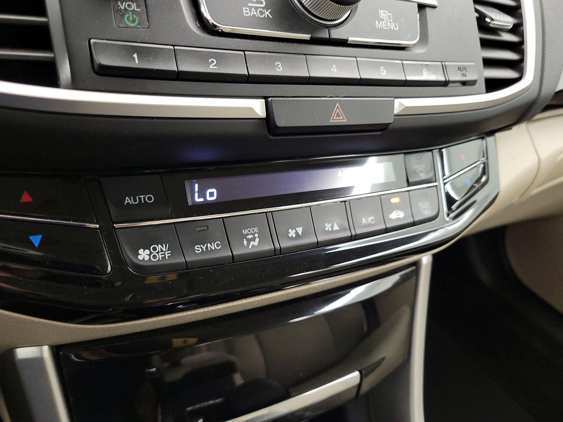 Thumbnail: 2016 Honda Accord - 16