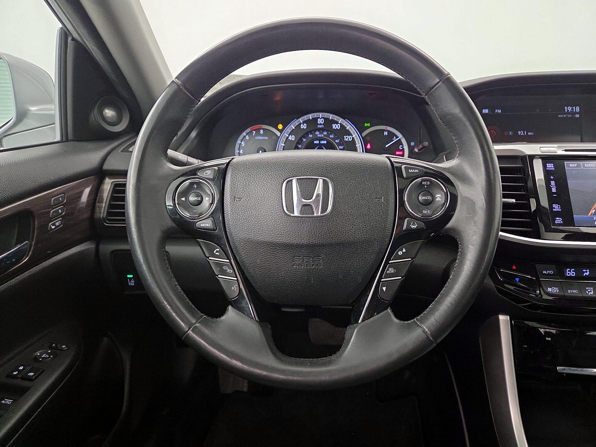 Thumbnail: 2016 Honda Accord - 10