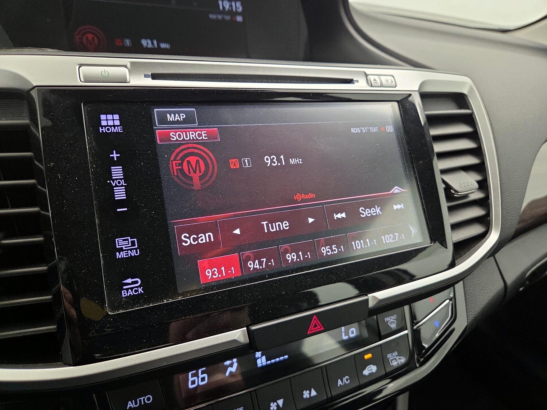 Thumbnail: 2016 Honda Accord - 16