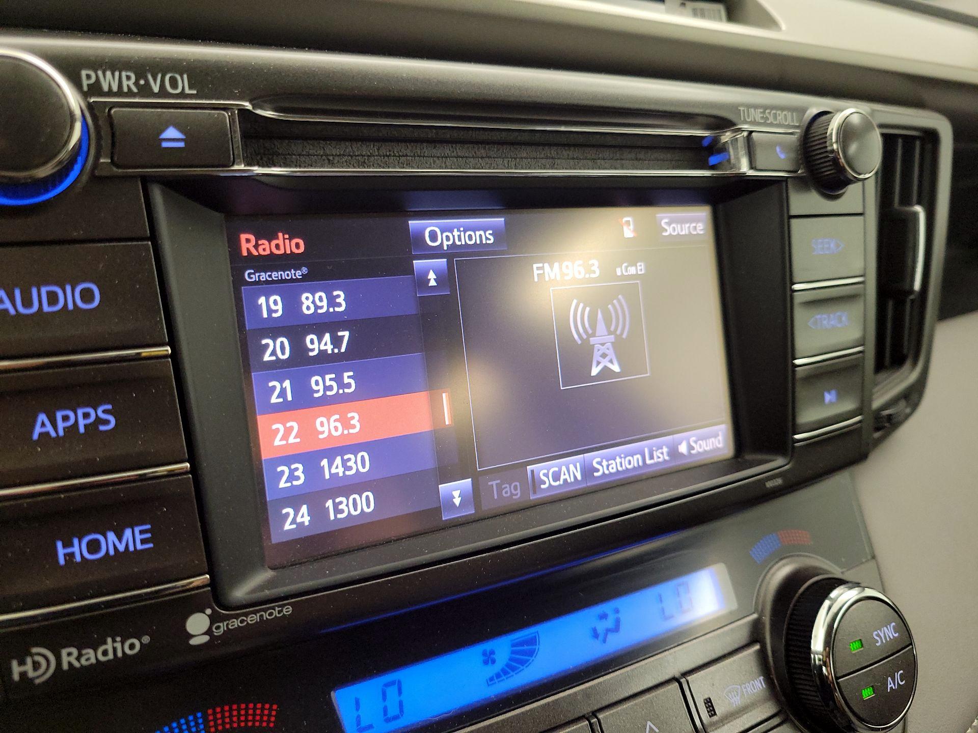 Thumbnail: 2015 Toyota RAV4 - 15