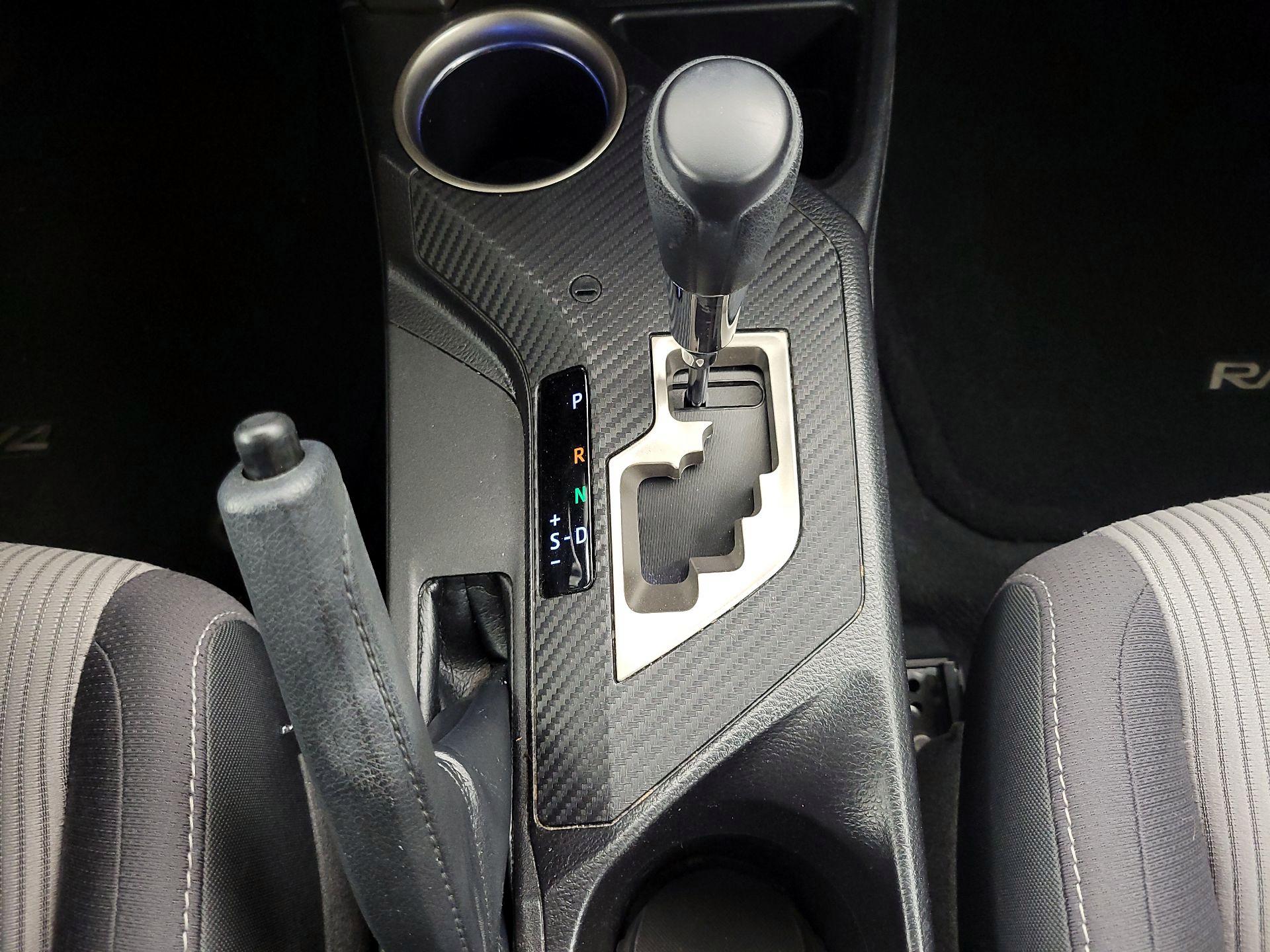 Thumbnail: 2015 Toyota RAV4 - 17