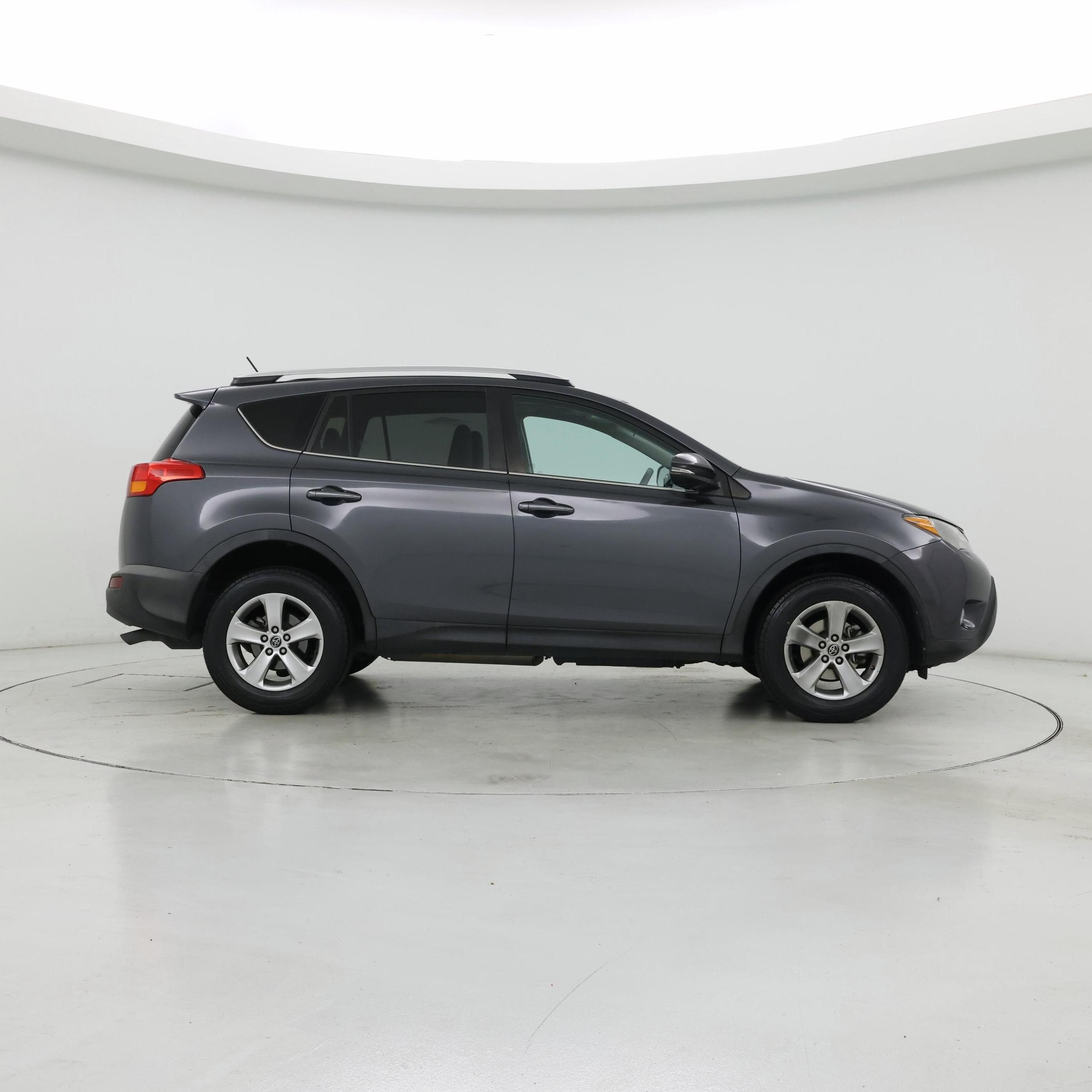Thumbnail: 2015 Toyota RAV4 - 7