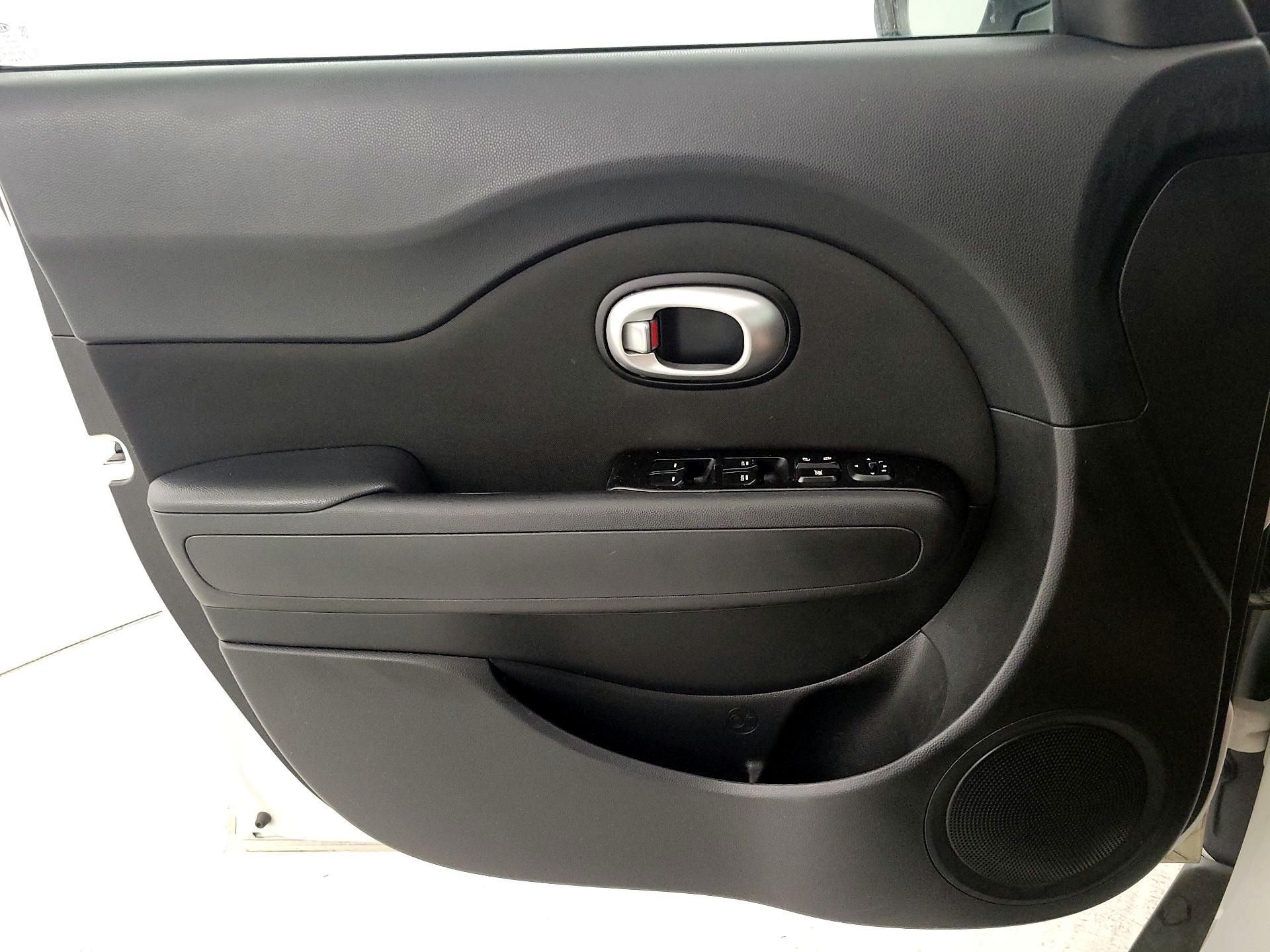 Thumbnail: 2014 Kia Soul - 12