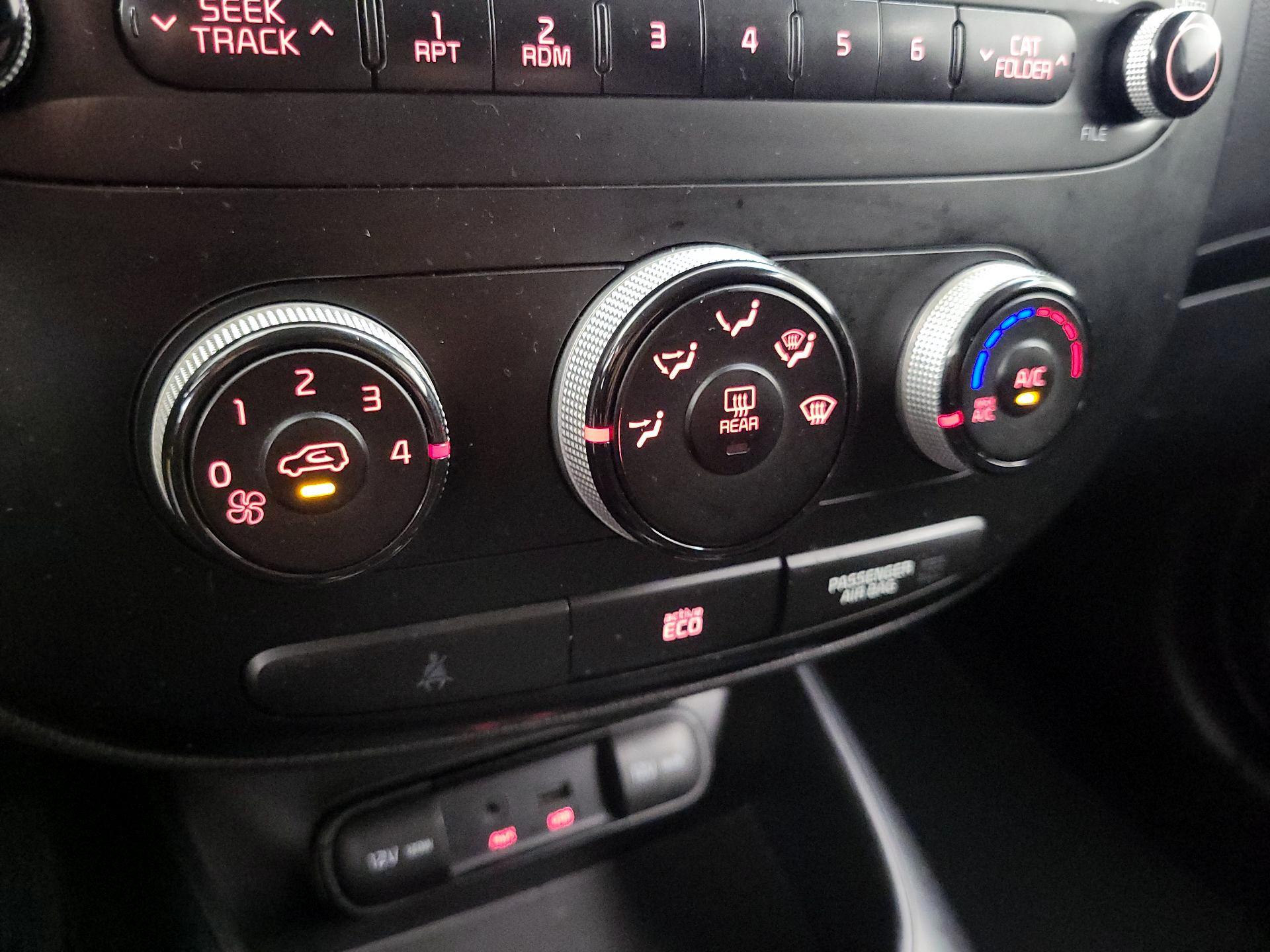 Thumbnail: 2014 Kia Soul - 15
