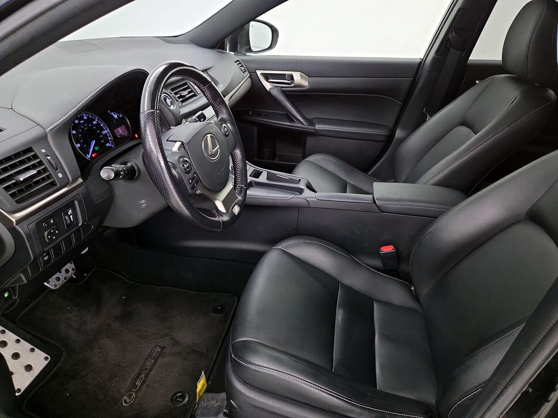 Thumbnail: 2016 Lexus CT - 11