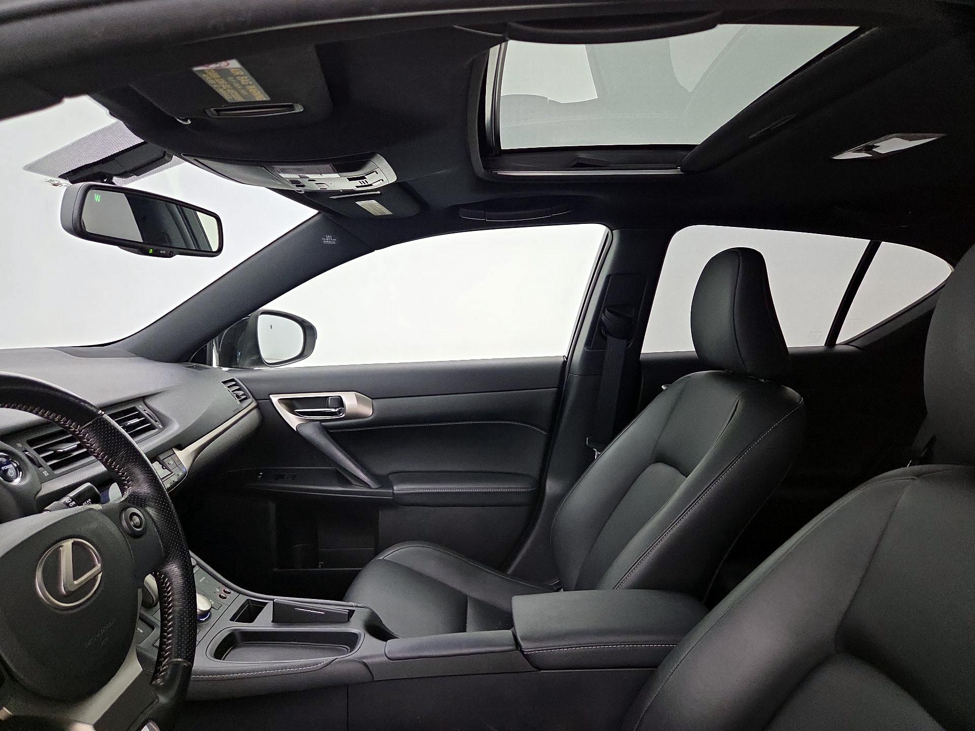 Thumbnail: 2016 Lexus CT - 19