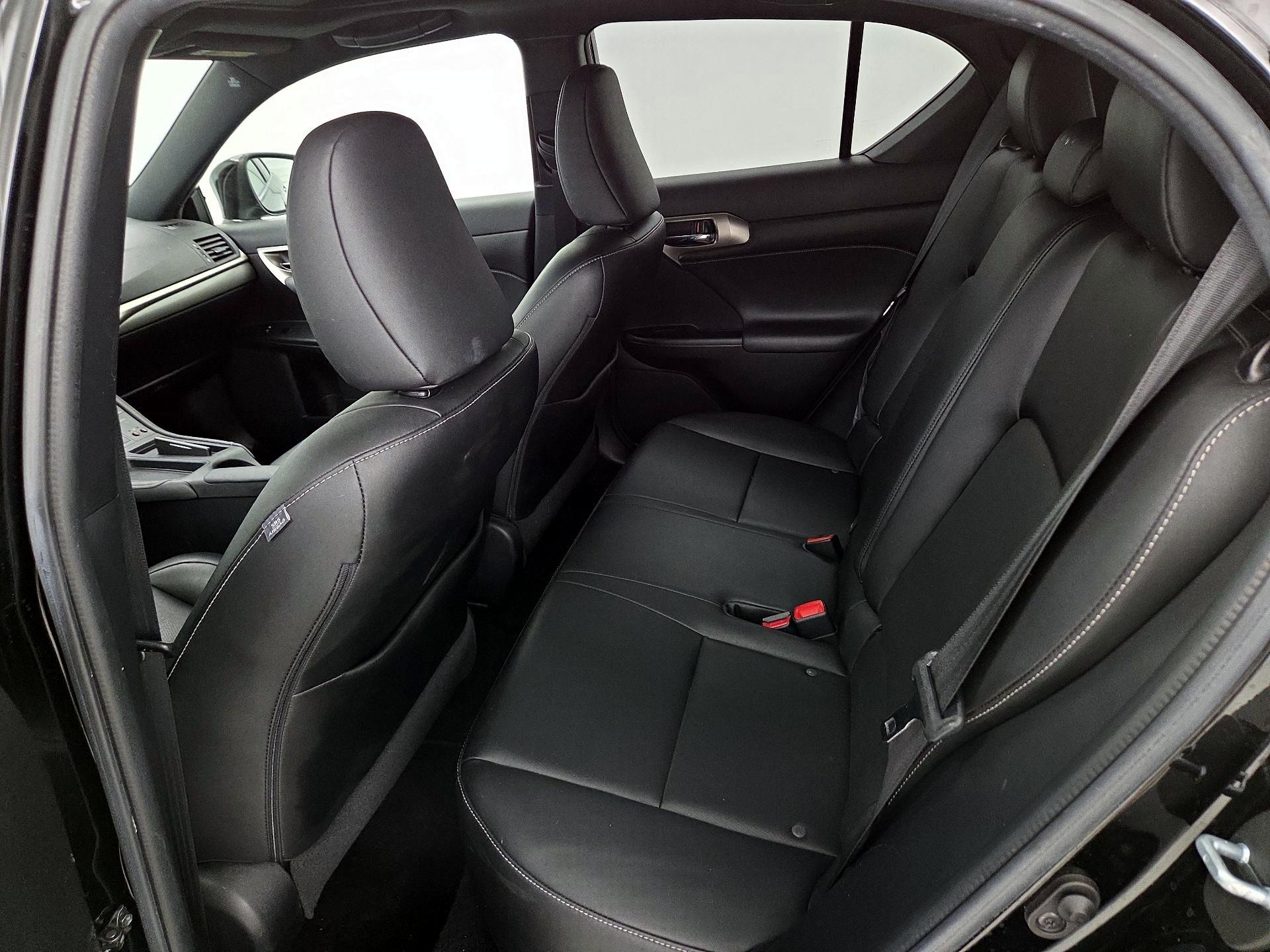 Thumbnail: 2016 Lexus CT - 20