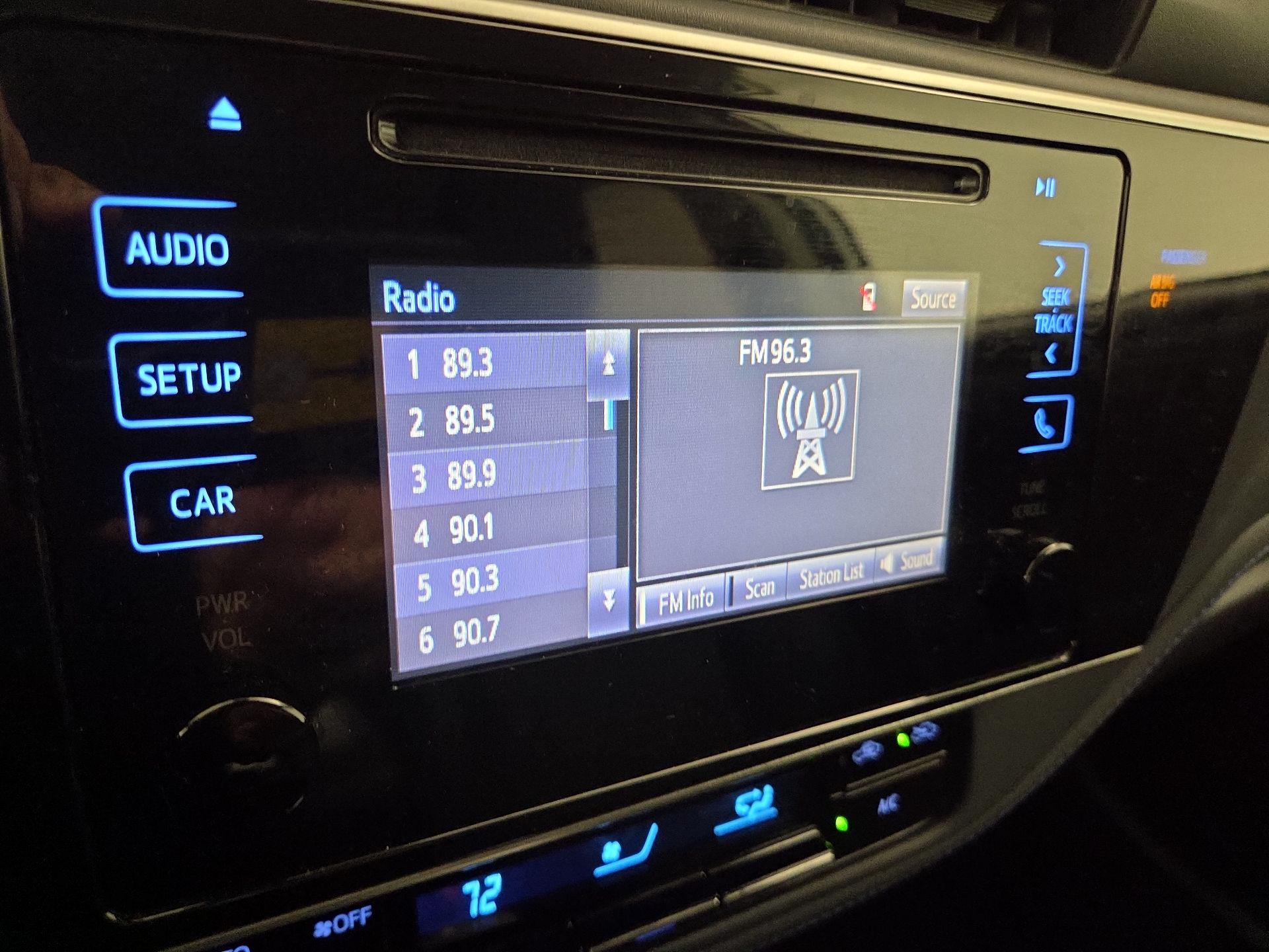 Thumbnail: 2018 Toyota Corolla - 15