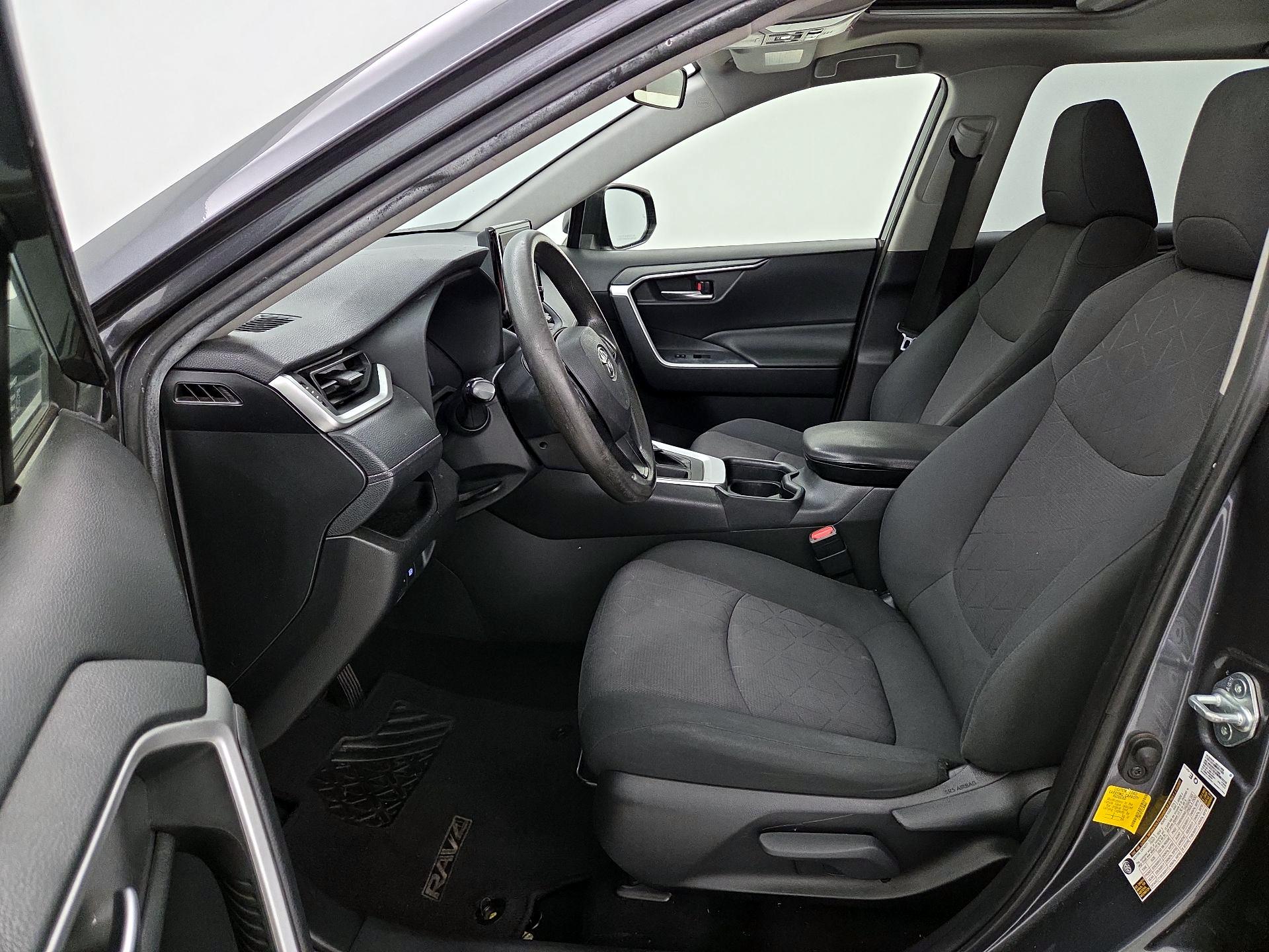 Thumbnail: 2019 Toyota RAV4 - 11