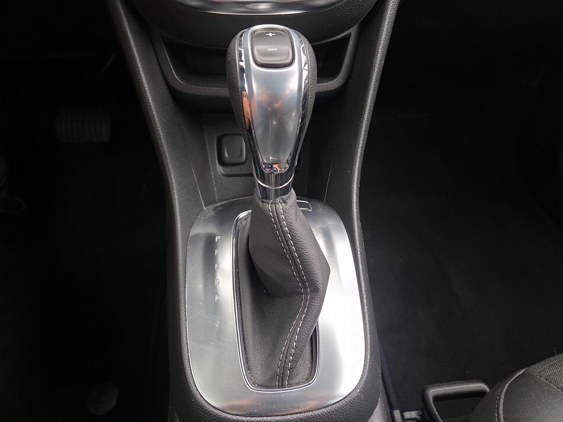 Thumbnail: 2016 Buick Encore - 18