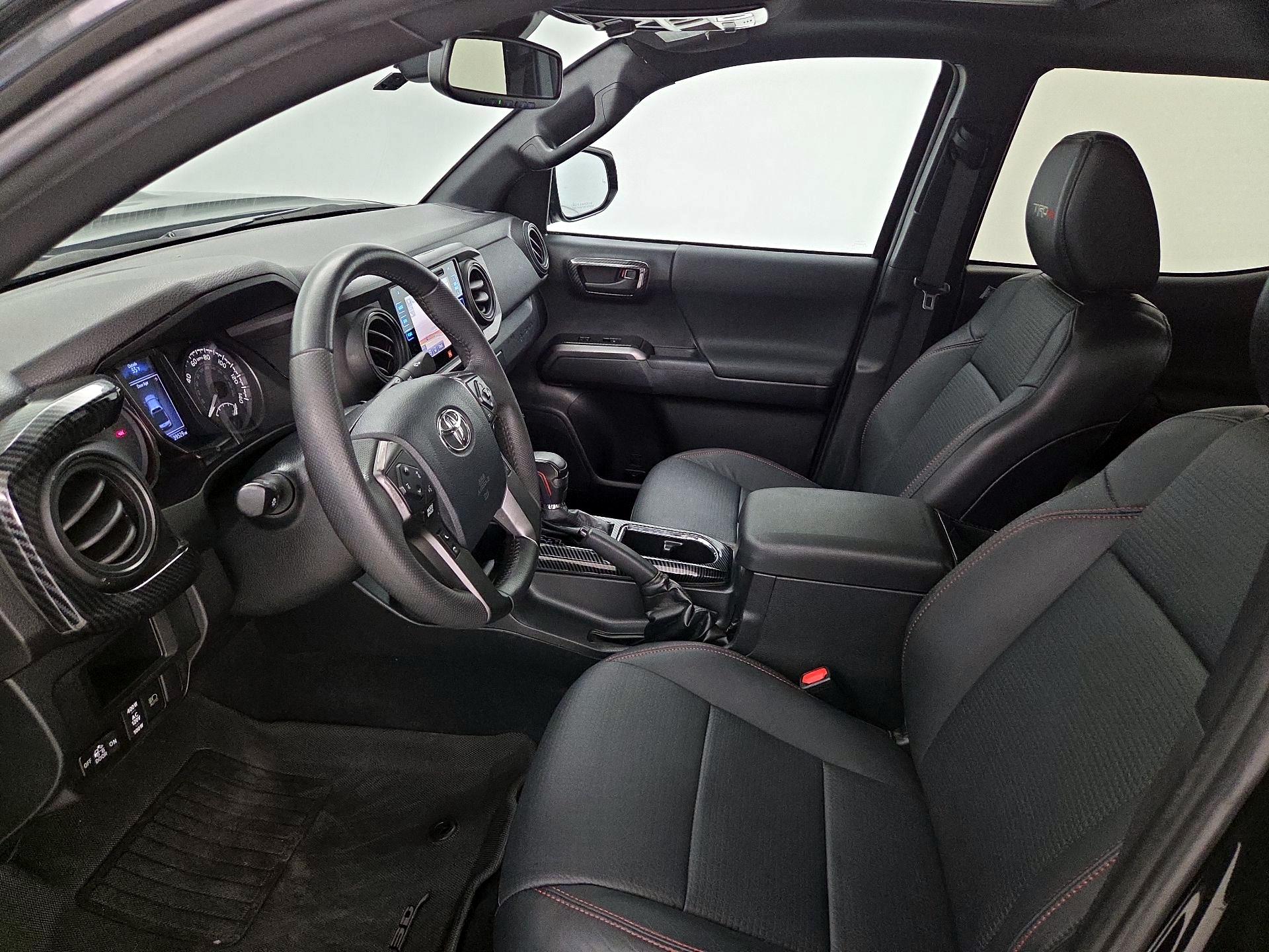 Thumbnail: 2019 Toyota Tacoma - 11