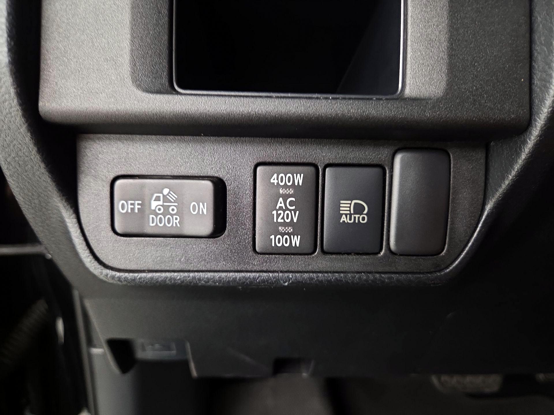 Thumbnail: 2019 Toyota Tacoma - 13