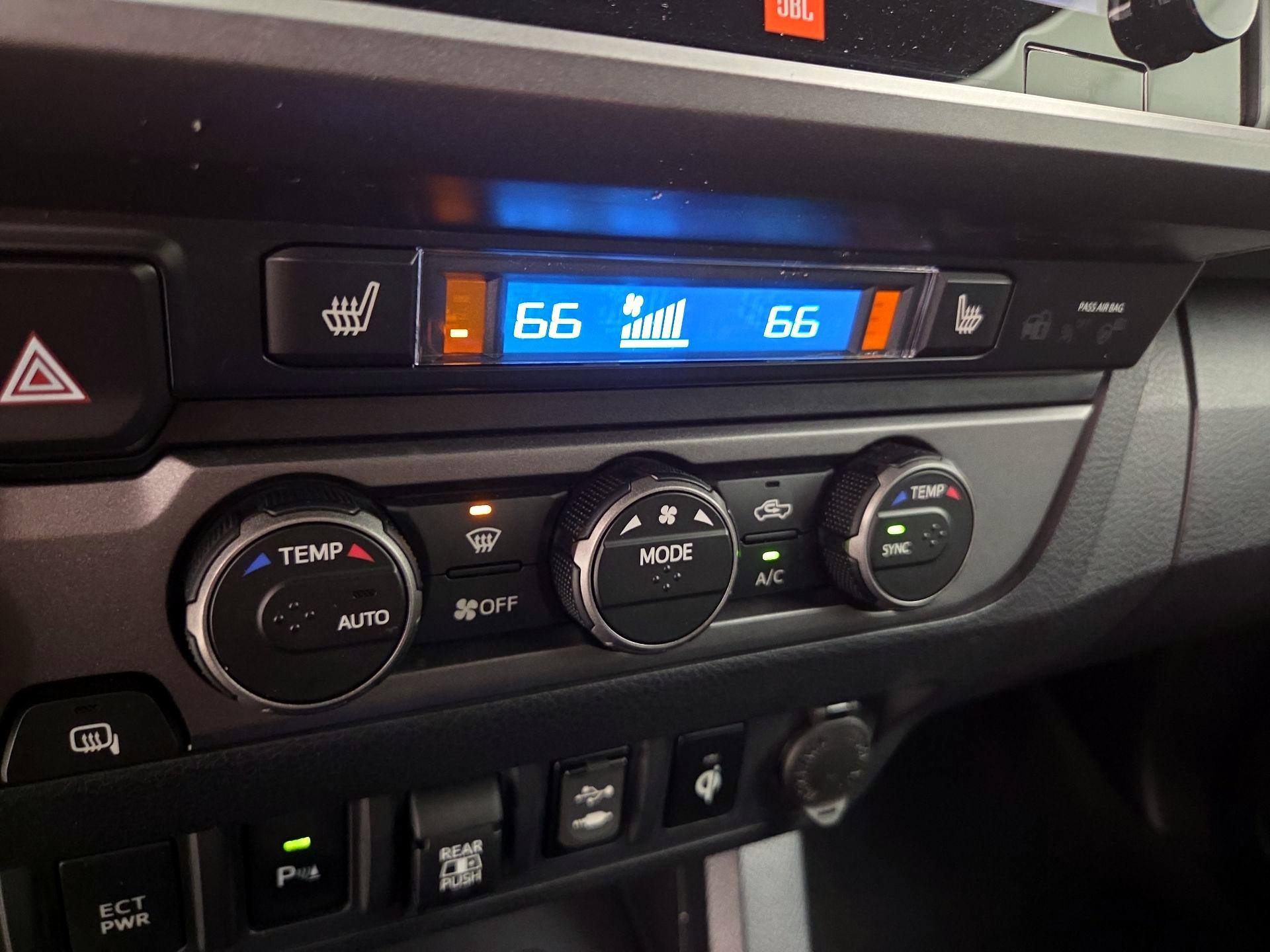 Thumbnail: 2019 Toyota Tacoma - 17