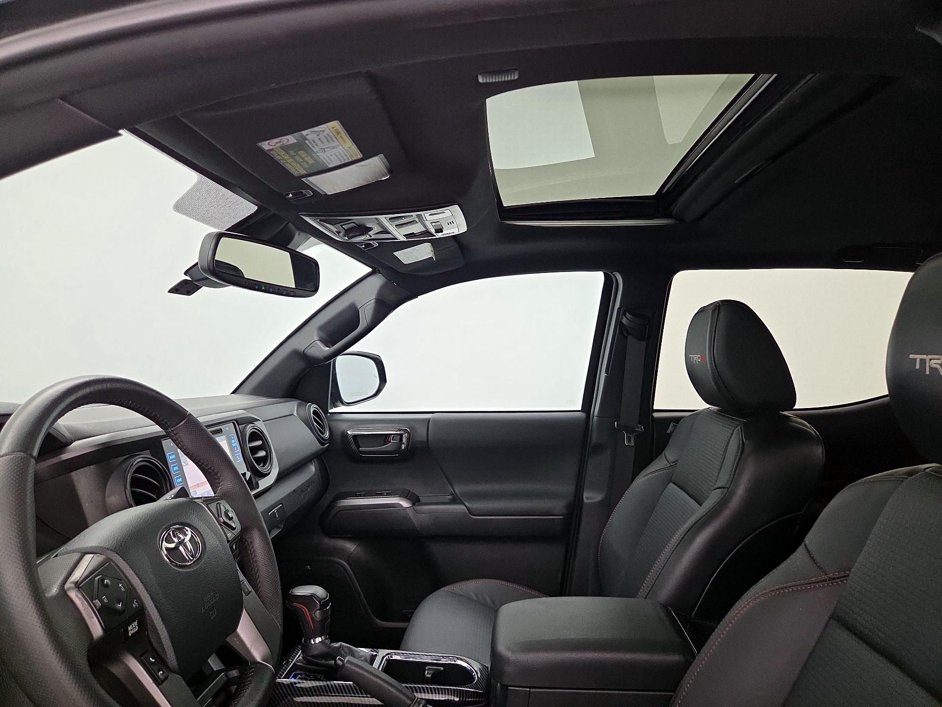 Thumbnail: 2019 Toyota Tacoma - 20