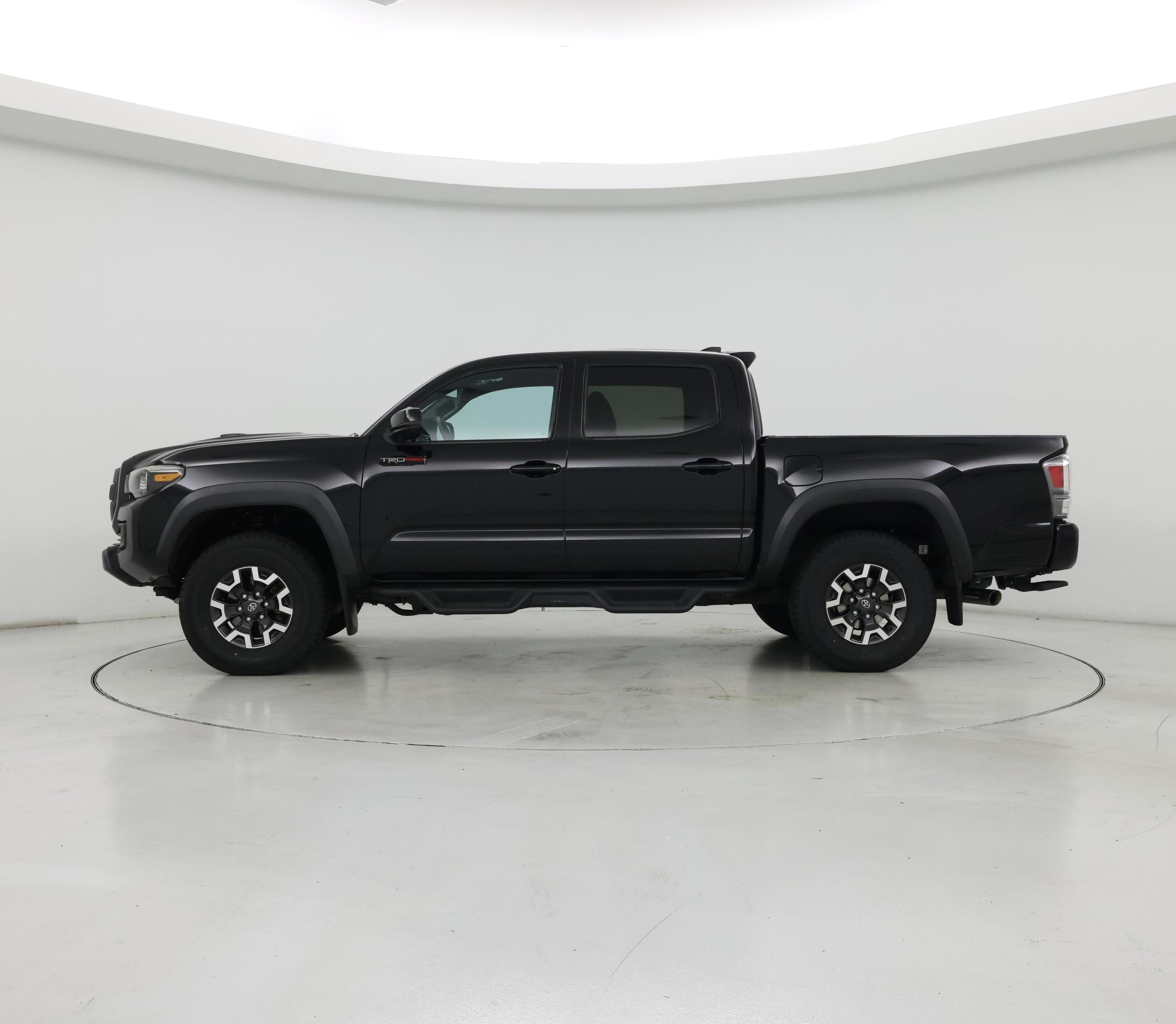 Thumbnail: 2019 Toyota Tacoma - 3