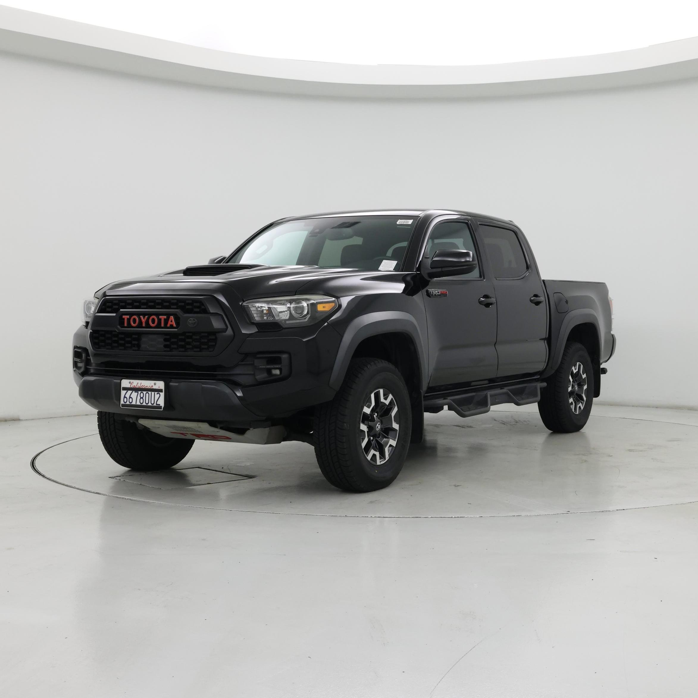 Thumbnail: 2019 Toyota Tacoma - 4