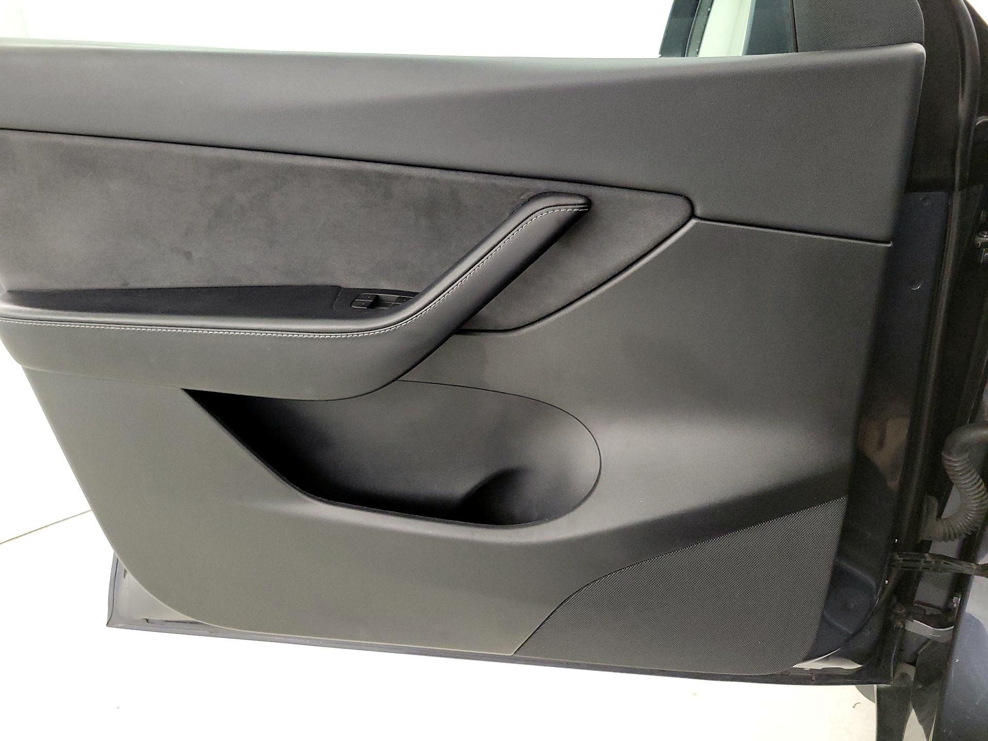 Thumbnail: 2021 Tesla Model Y - 12