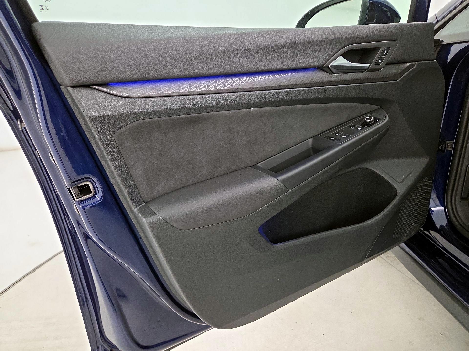 Thumbnail: 2023 Volkswagen Golf - 12