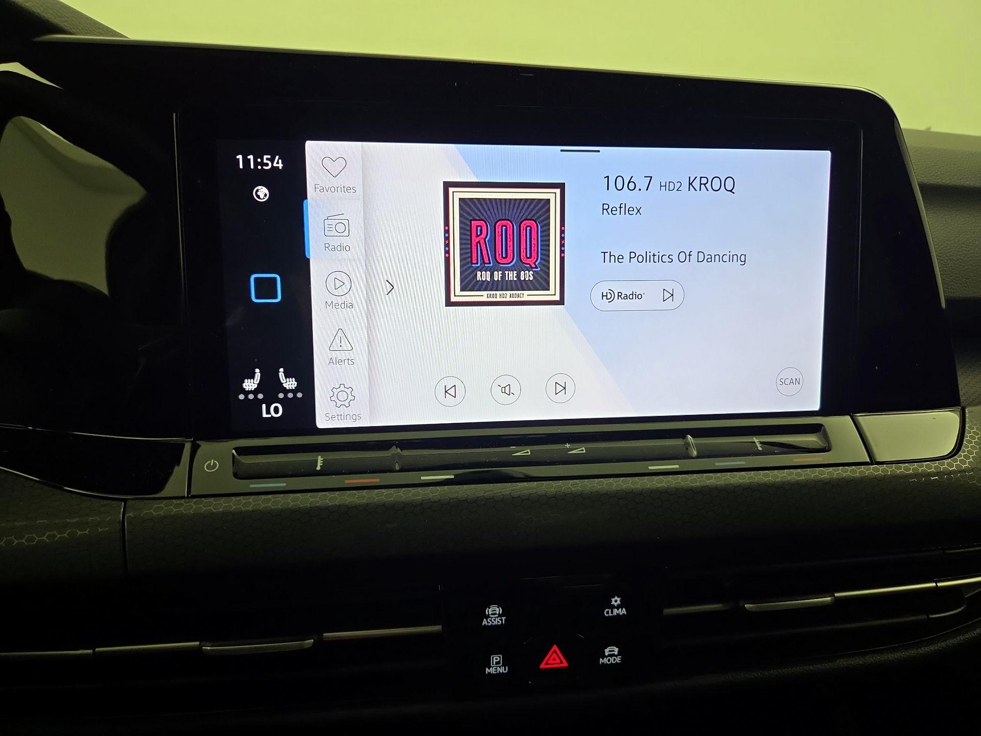 Thumbnail: 2023 Volkswagen Golf - 16