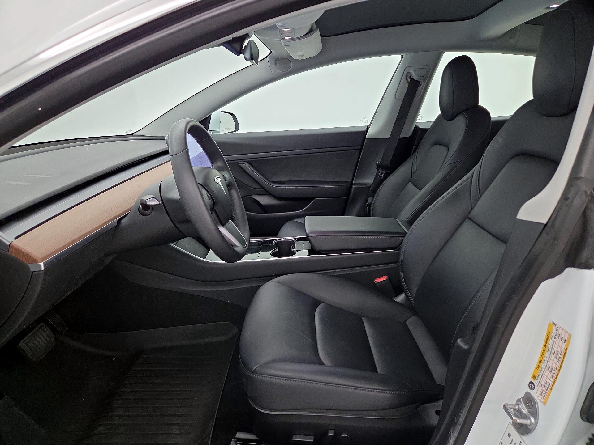 Thumbnail: 2020 Tesla Model 3 - 11