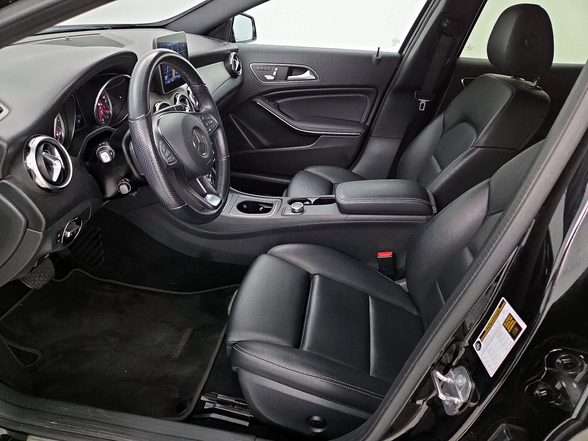 Thumbnail: 2020 Mercedes-Benz GLA - 11