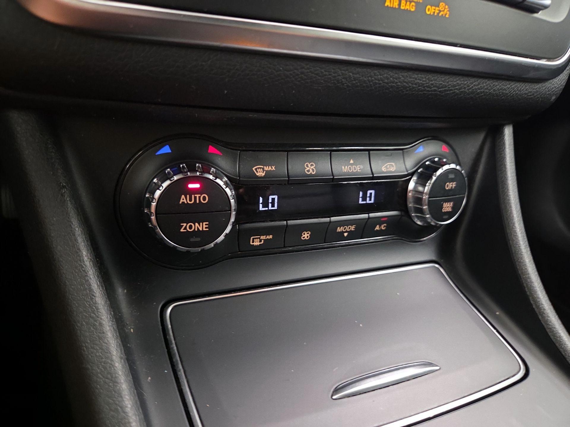 Thumbnail: 2020 Mercedes-Benz GLA - 17