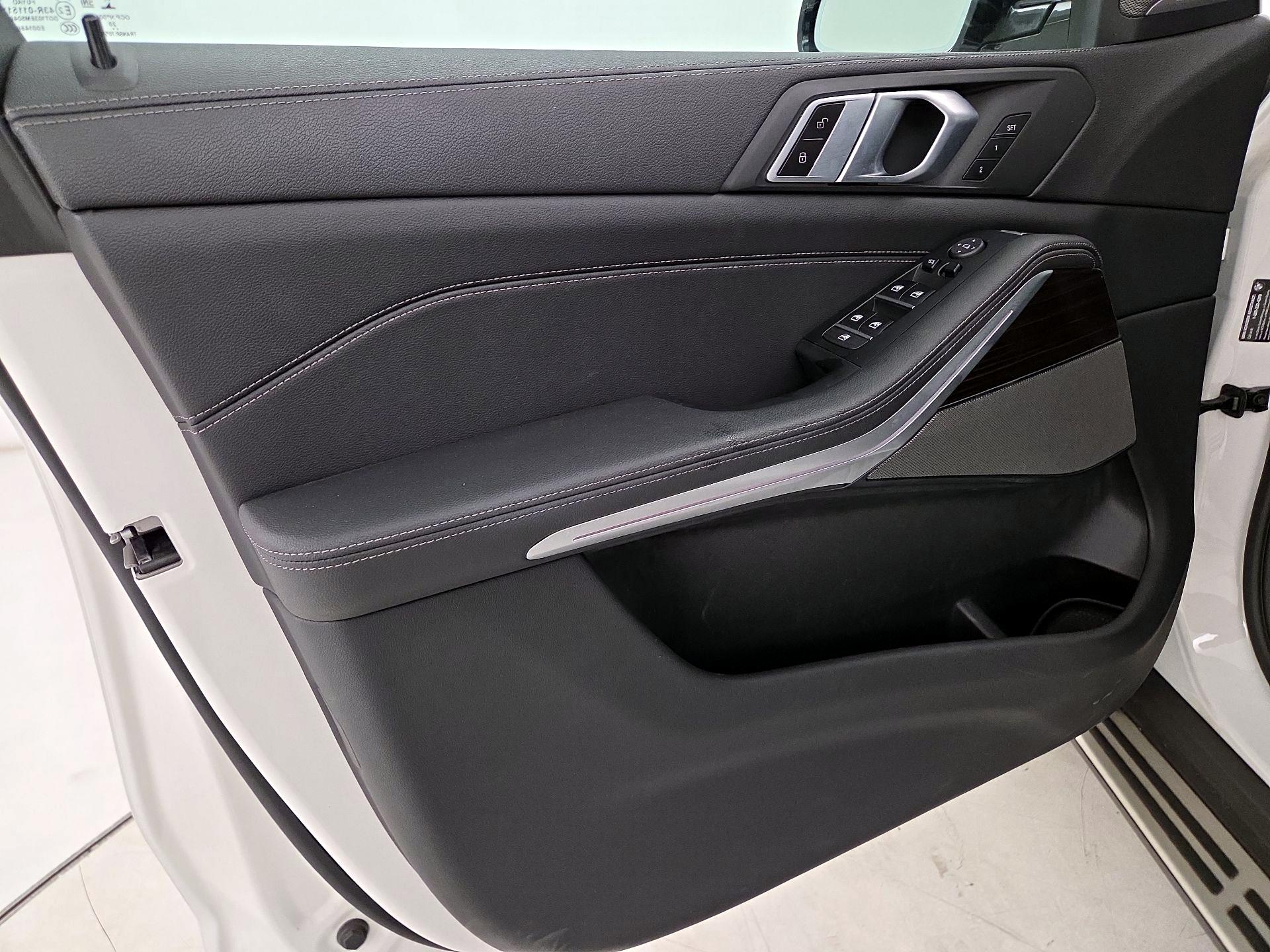 Thumbnail: 2021 BMW X5 - 12