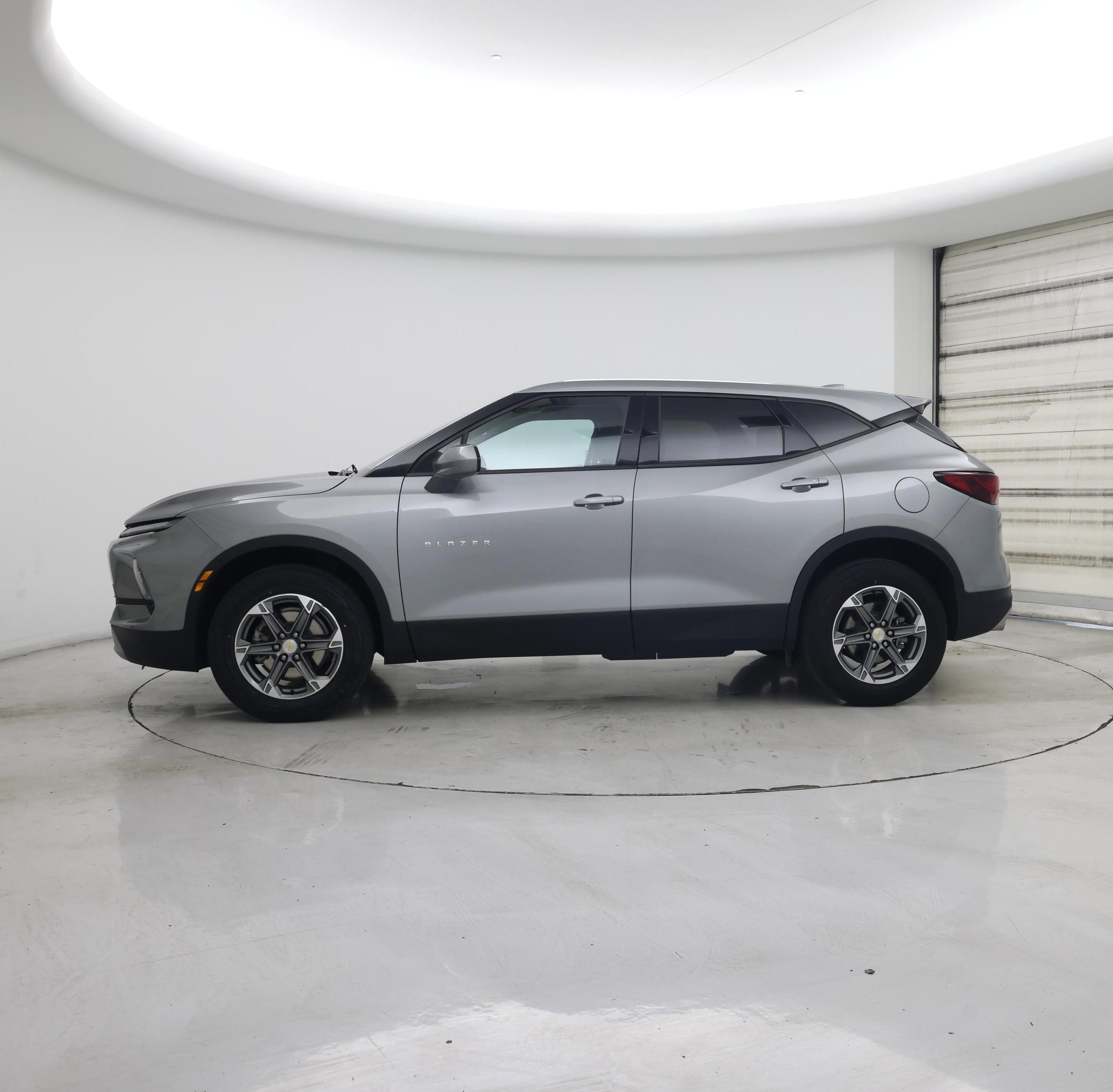 Thumbnail: 2023 Chevrolet Blazer - 3